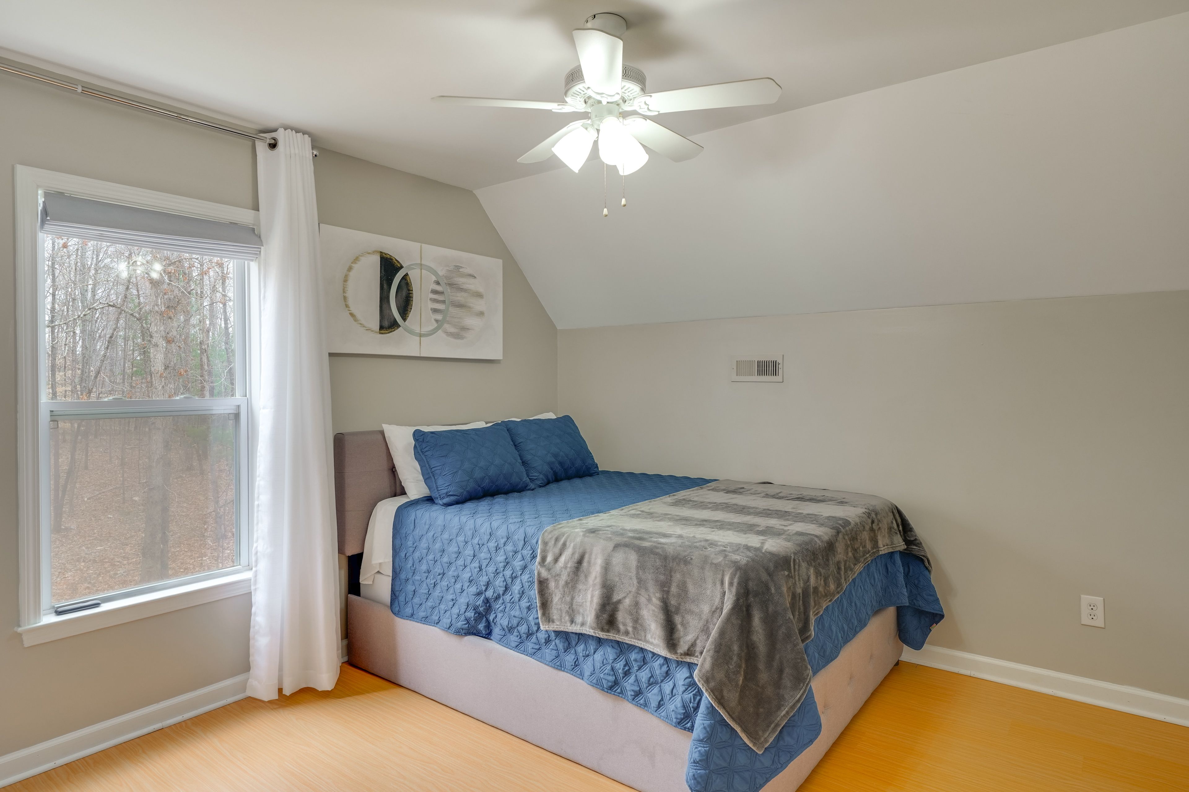 Bedroom 3 | Queen Bed w/ Twin Trundle | 2nd Floor