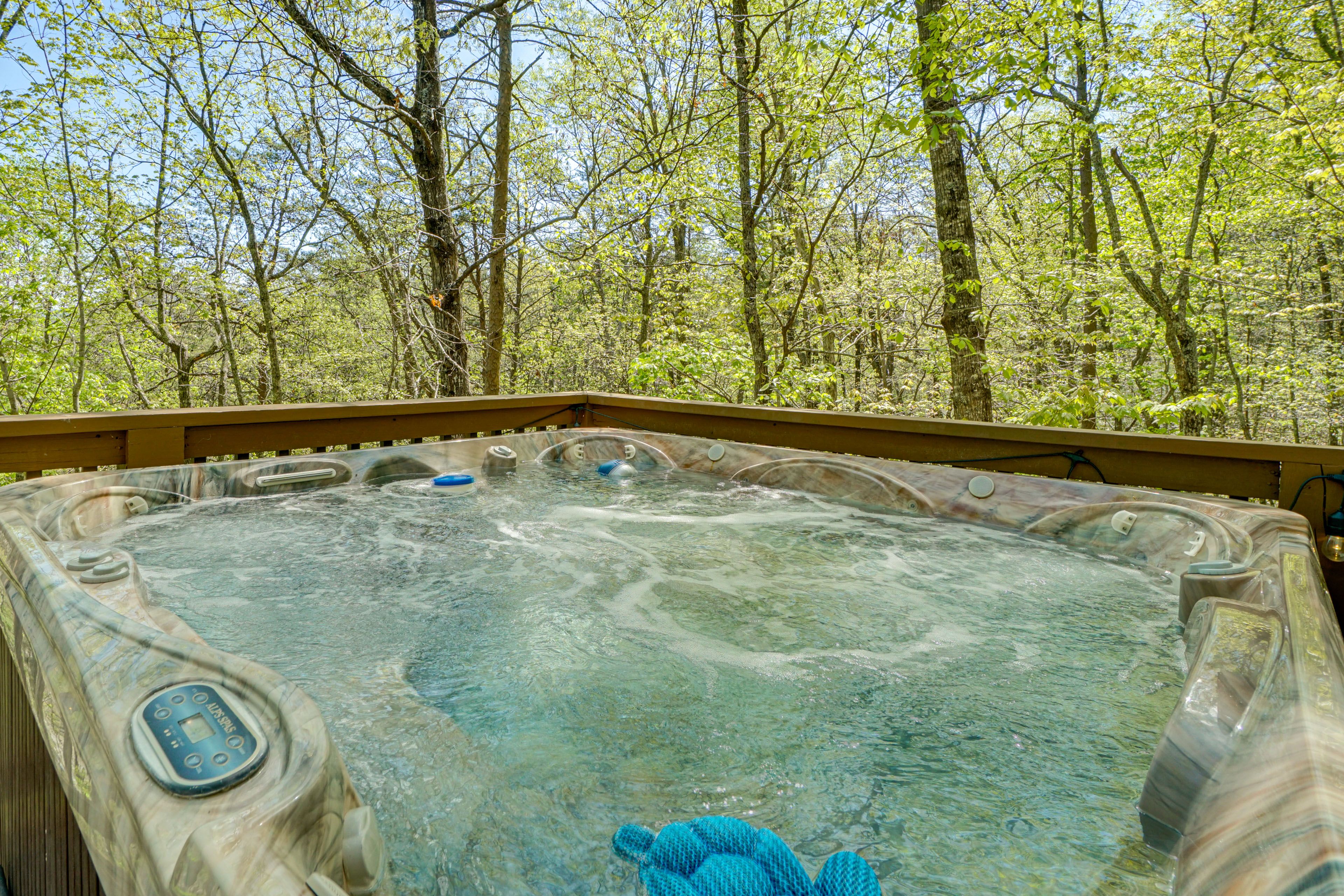 Private Hot Tub | Furnished Decks
