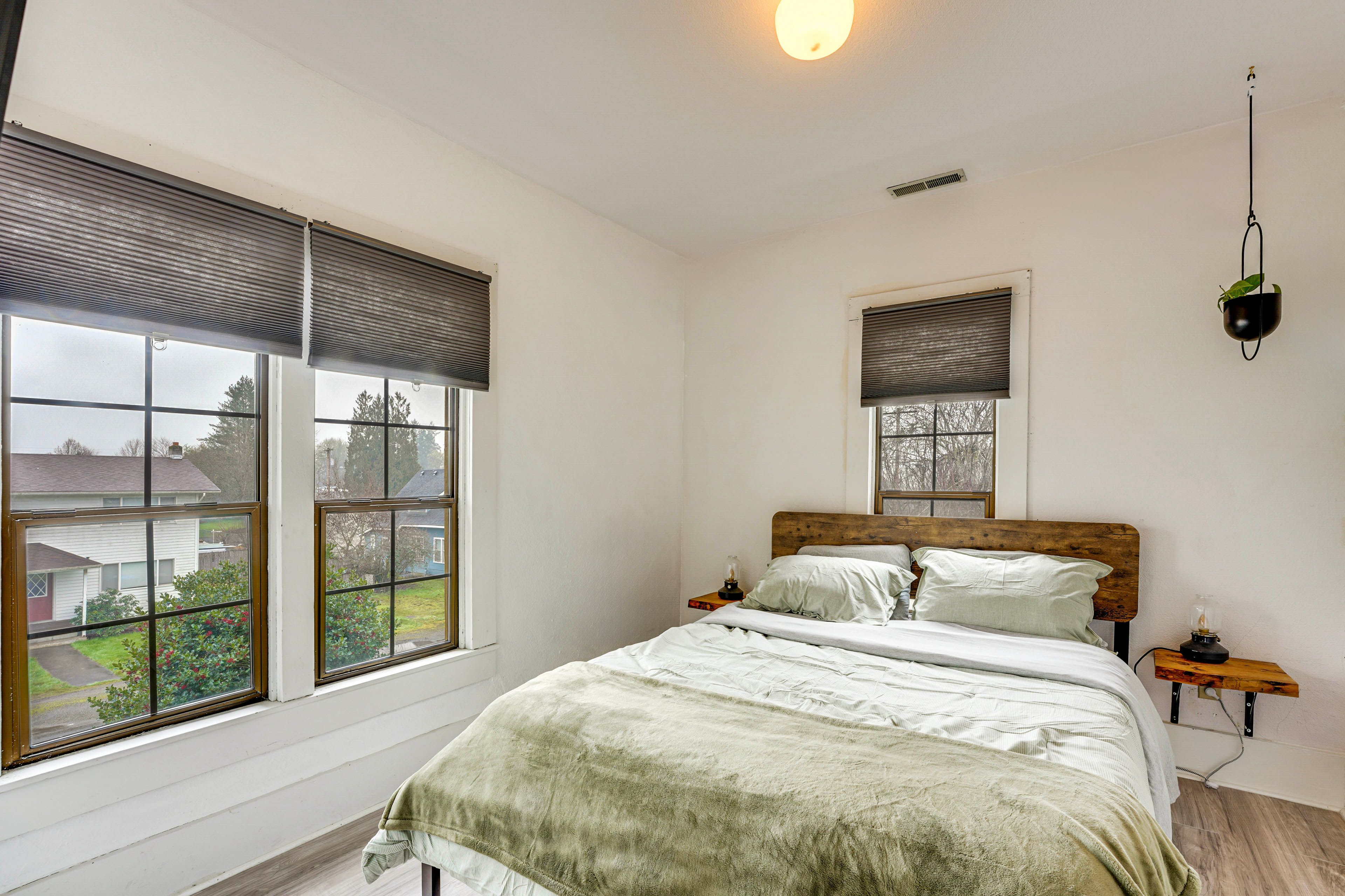 Bedroom 2 | Queen Bed | 2nd Floor