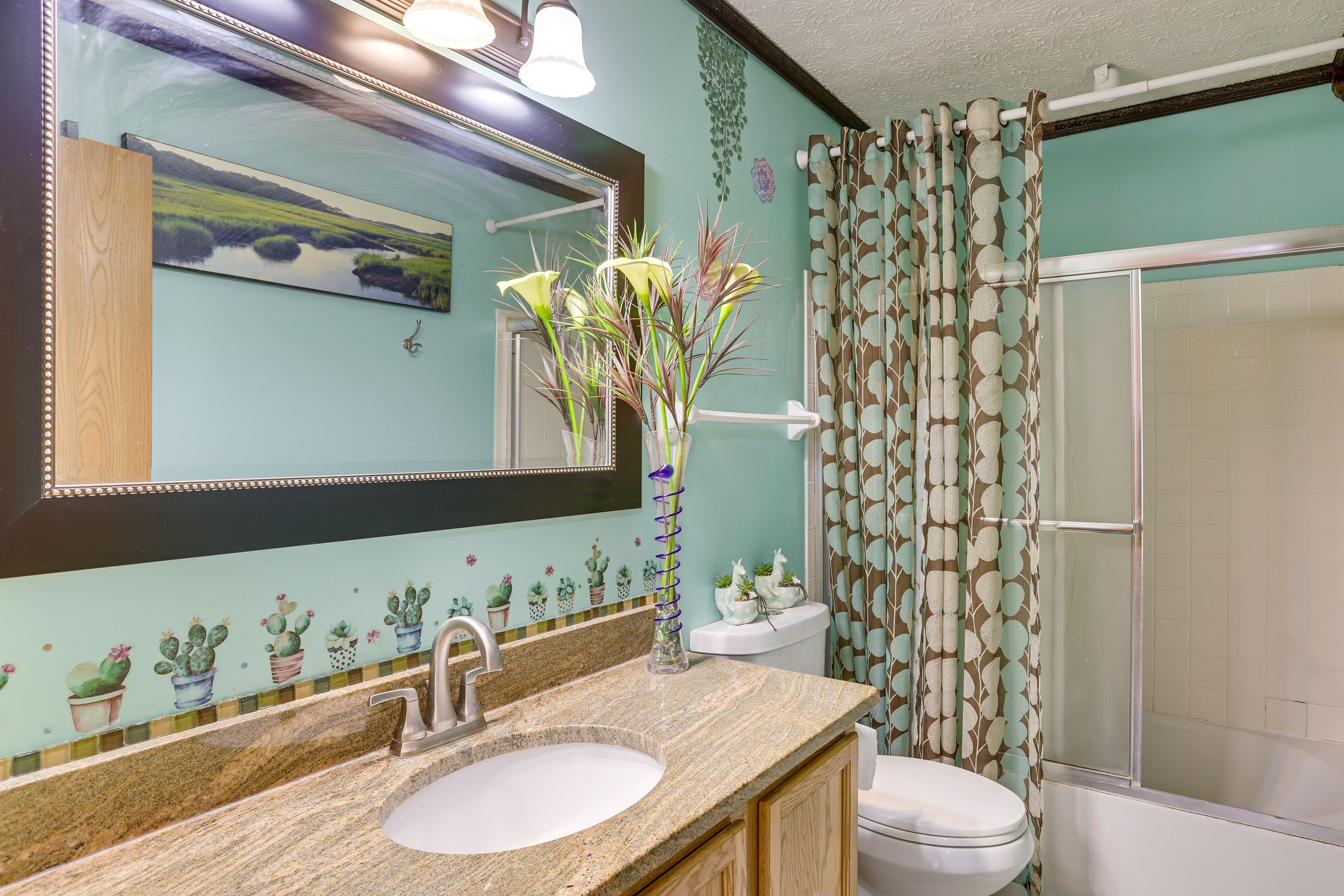 Full Bathroom | 2nd Floor