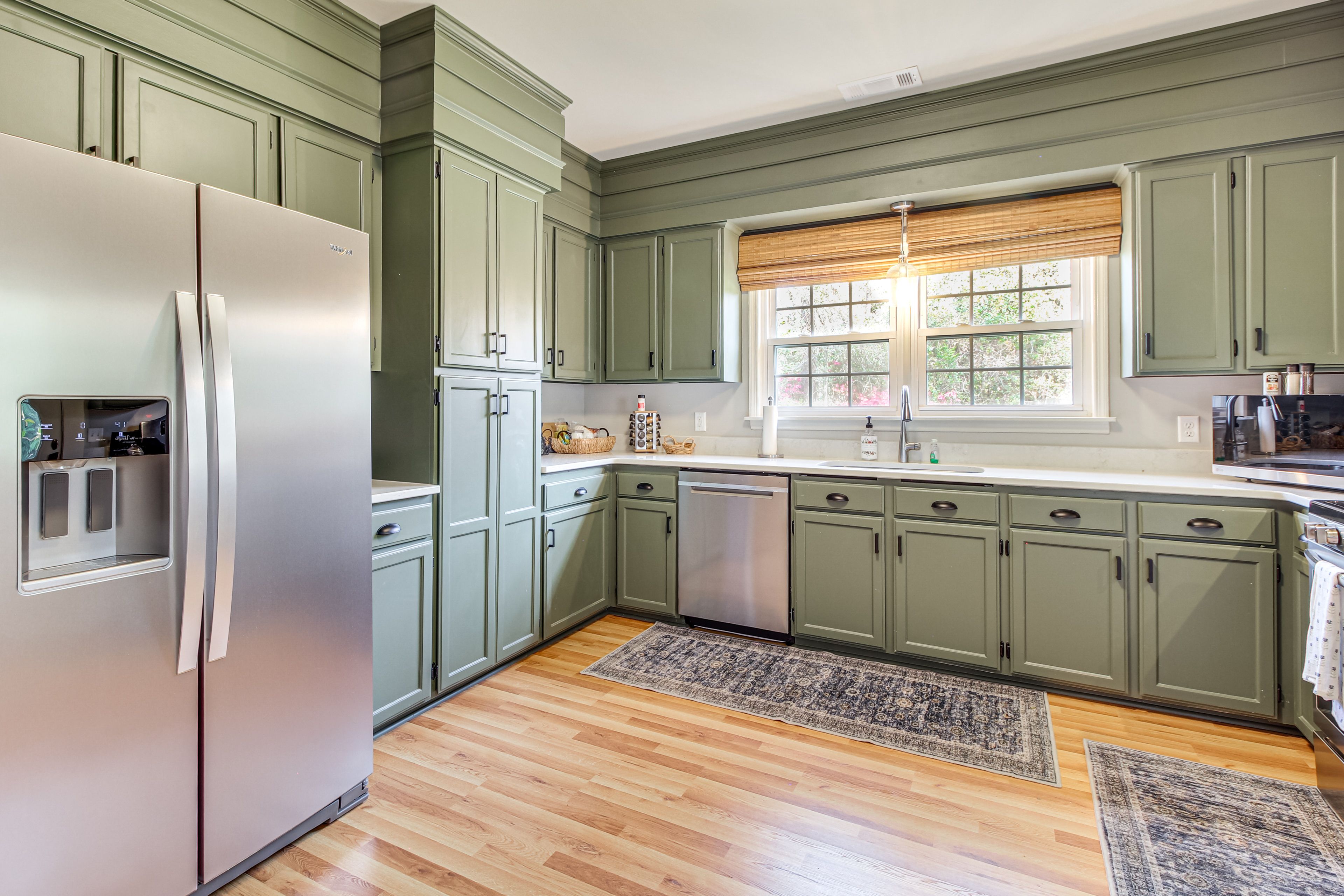 Well-Equipped Kitchen