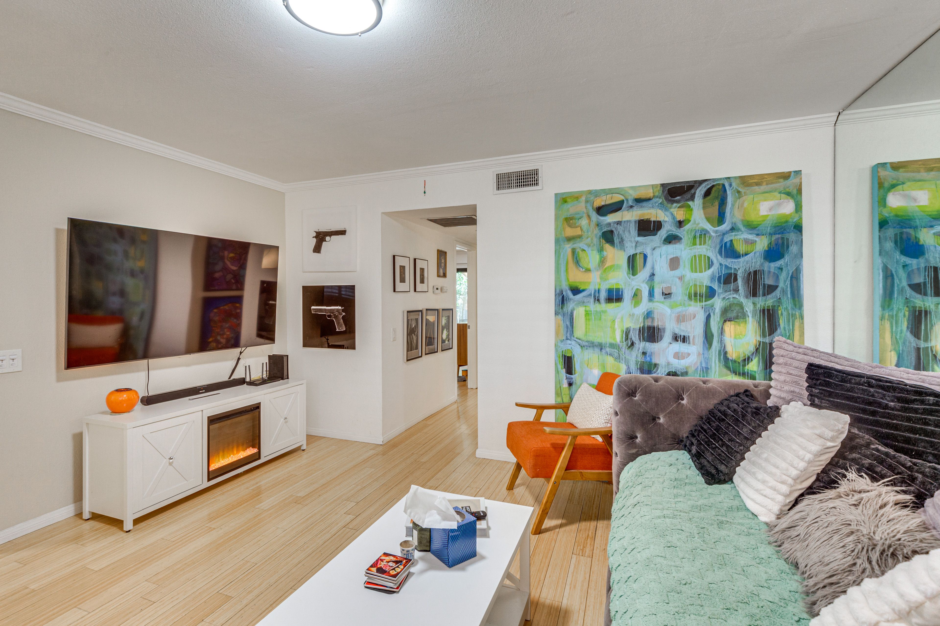 Living Room | Twin Daybed w/ Twin Trundle