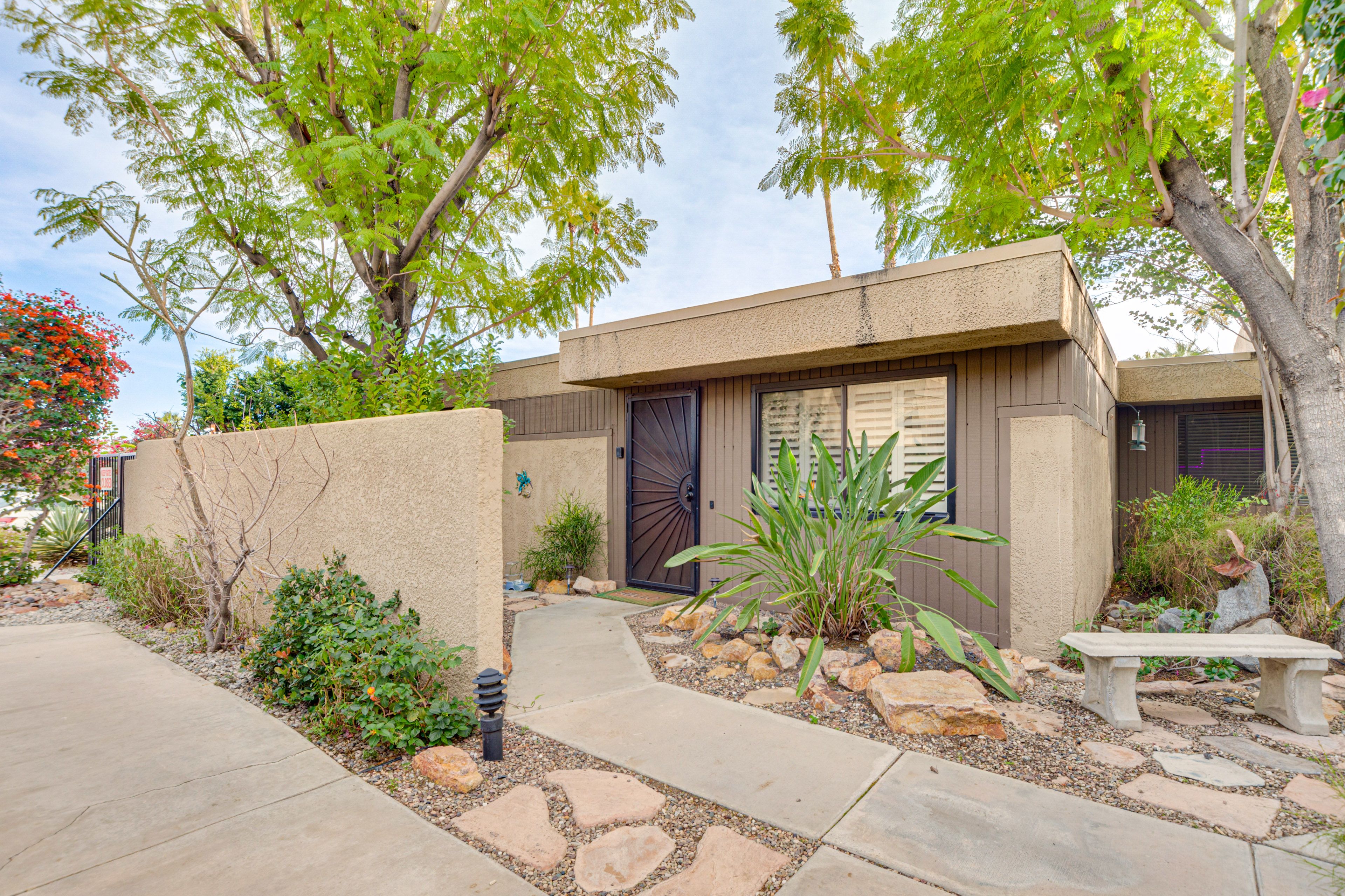 Exterior | Single-Story Condo on 1st Floor