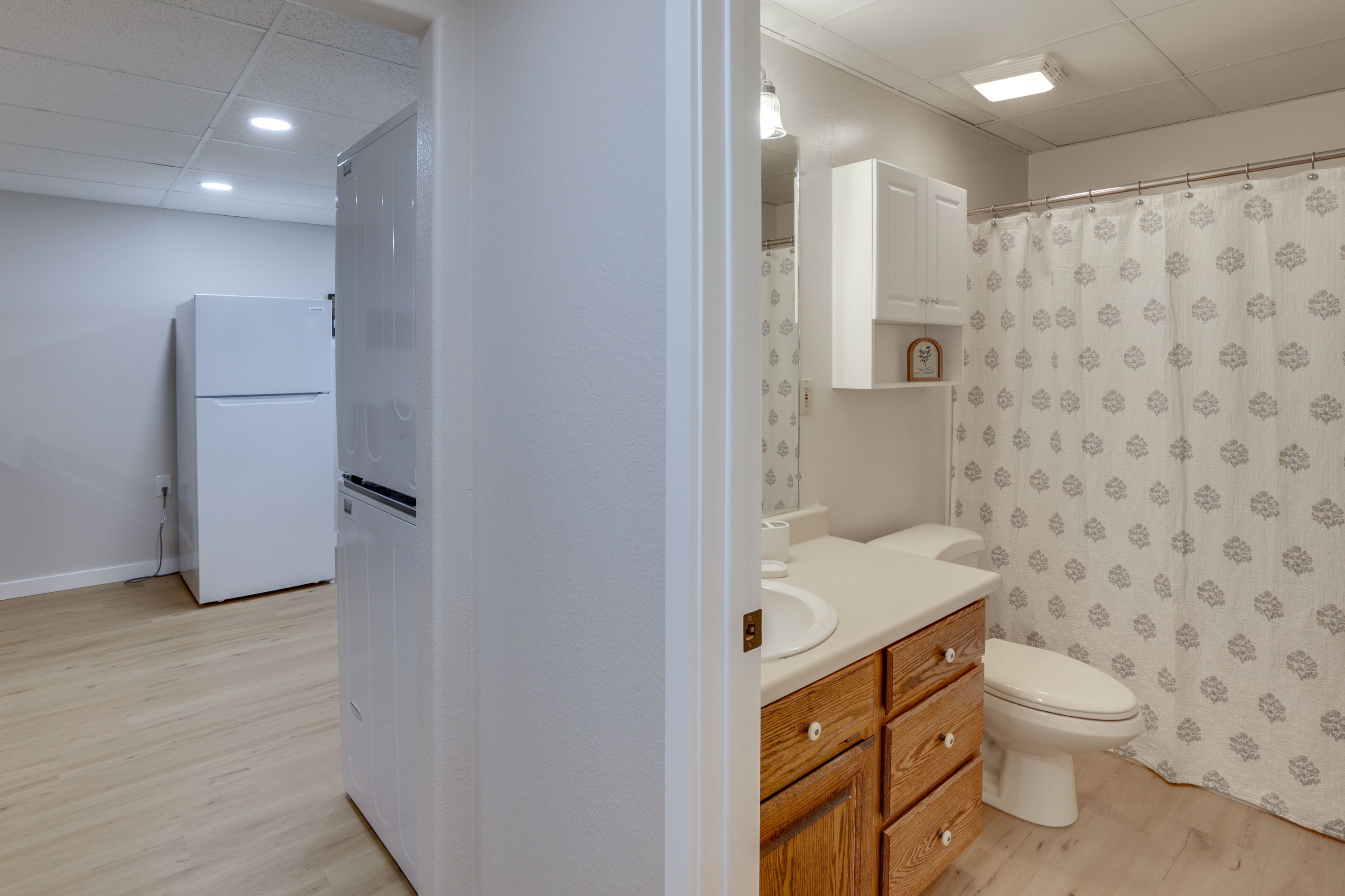 Full Bathroom