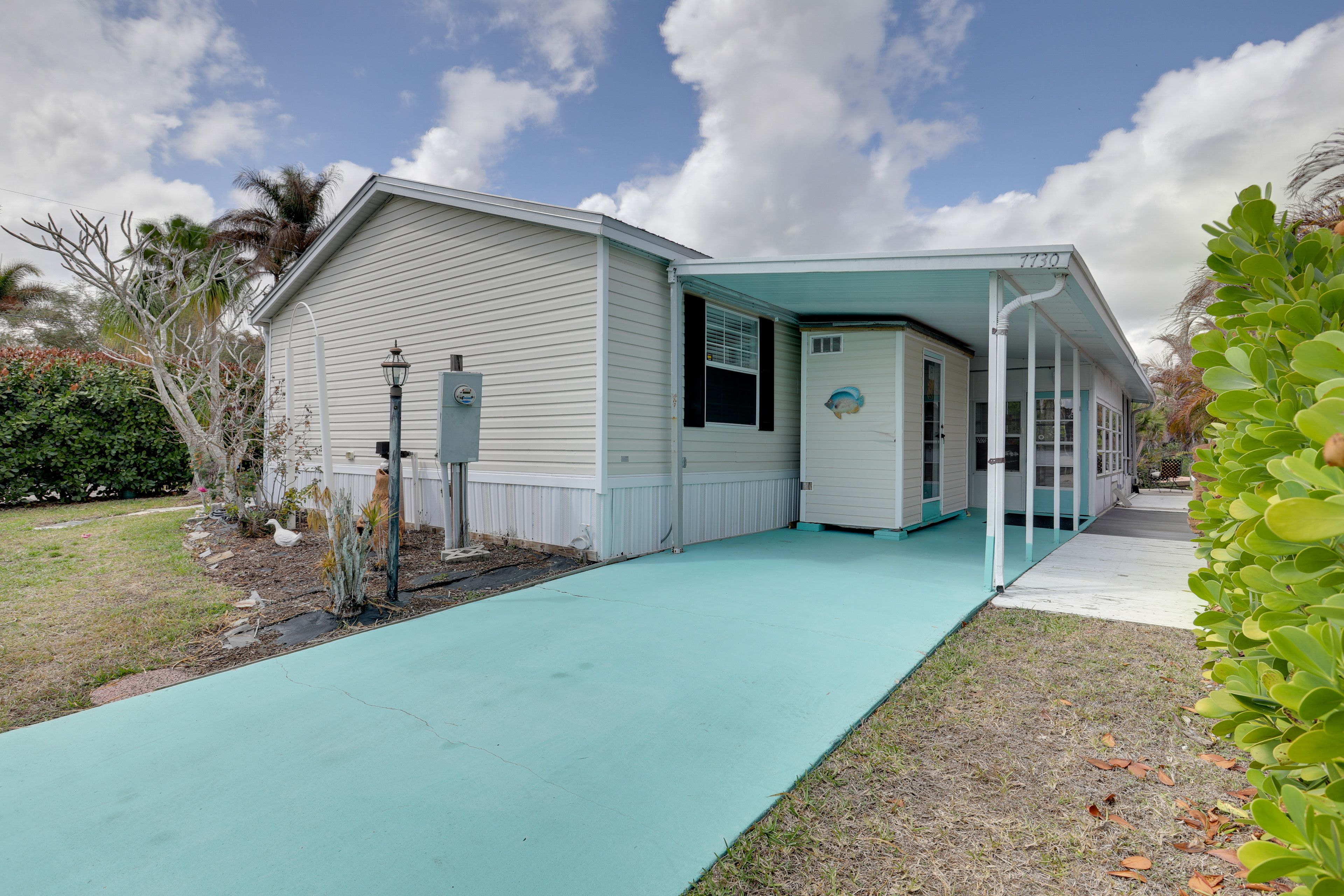 Driveway Parking | 2 Vehicles