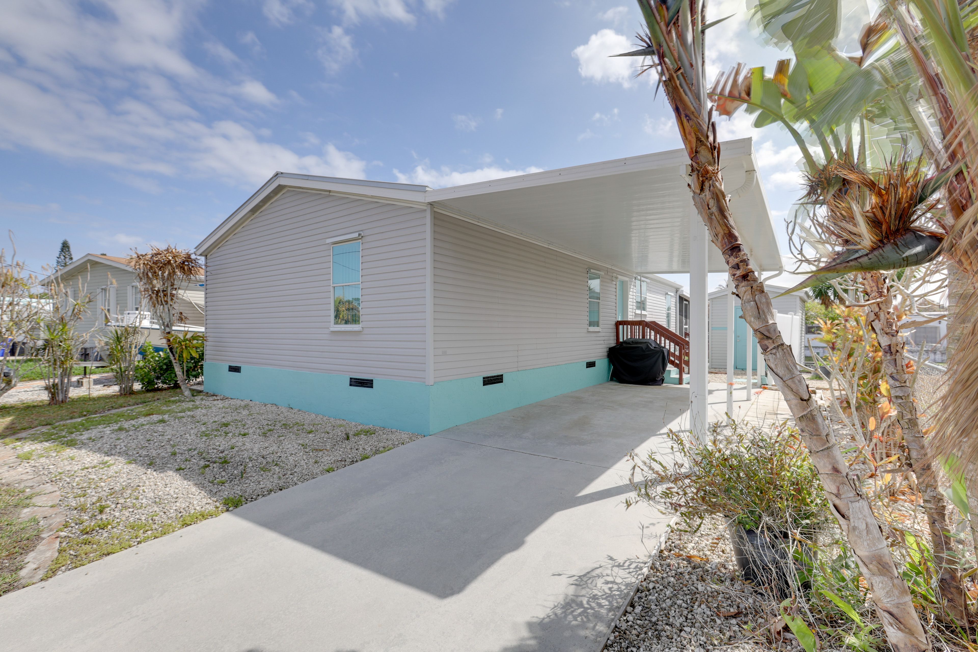 Driveway Parking | 2 Vehicles