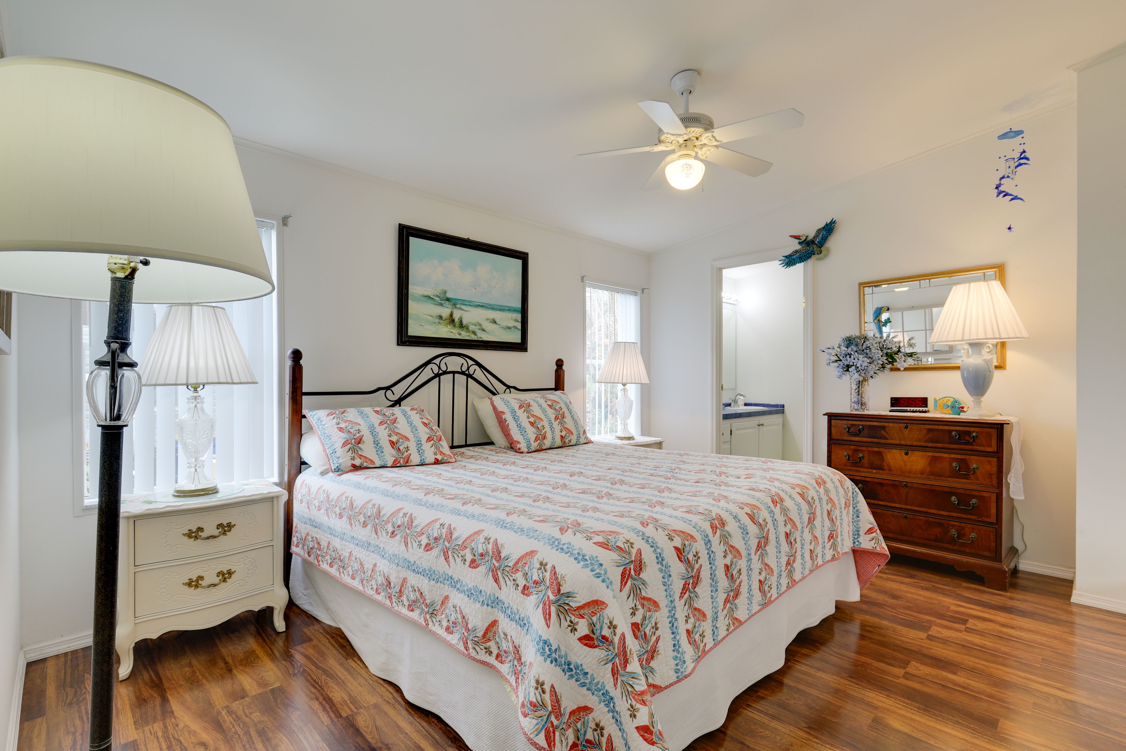 Bedroom 1 | King Bed