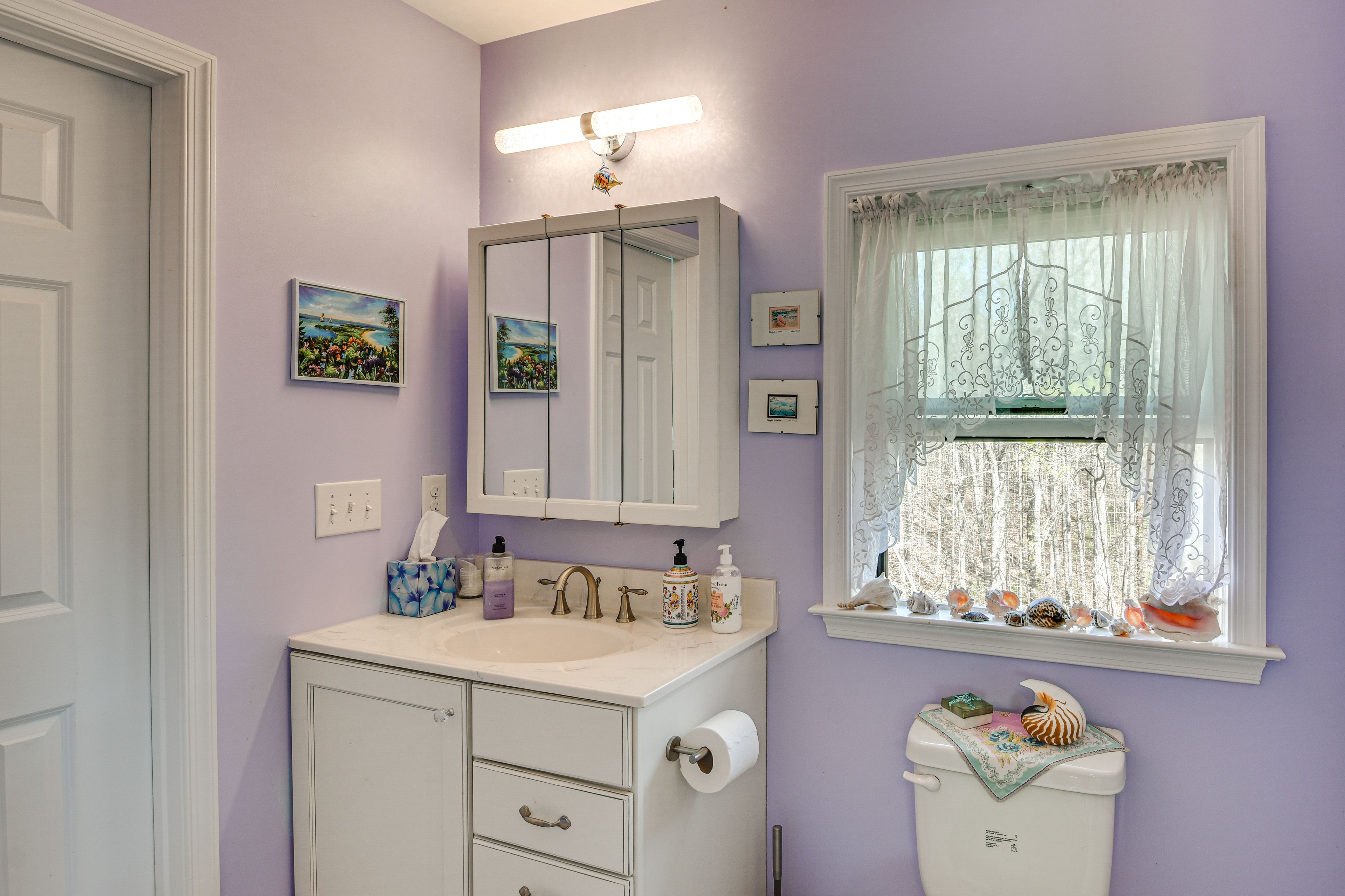 En-Suite Bathroom | Bathtub/Shower | Upper Level