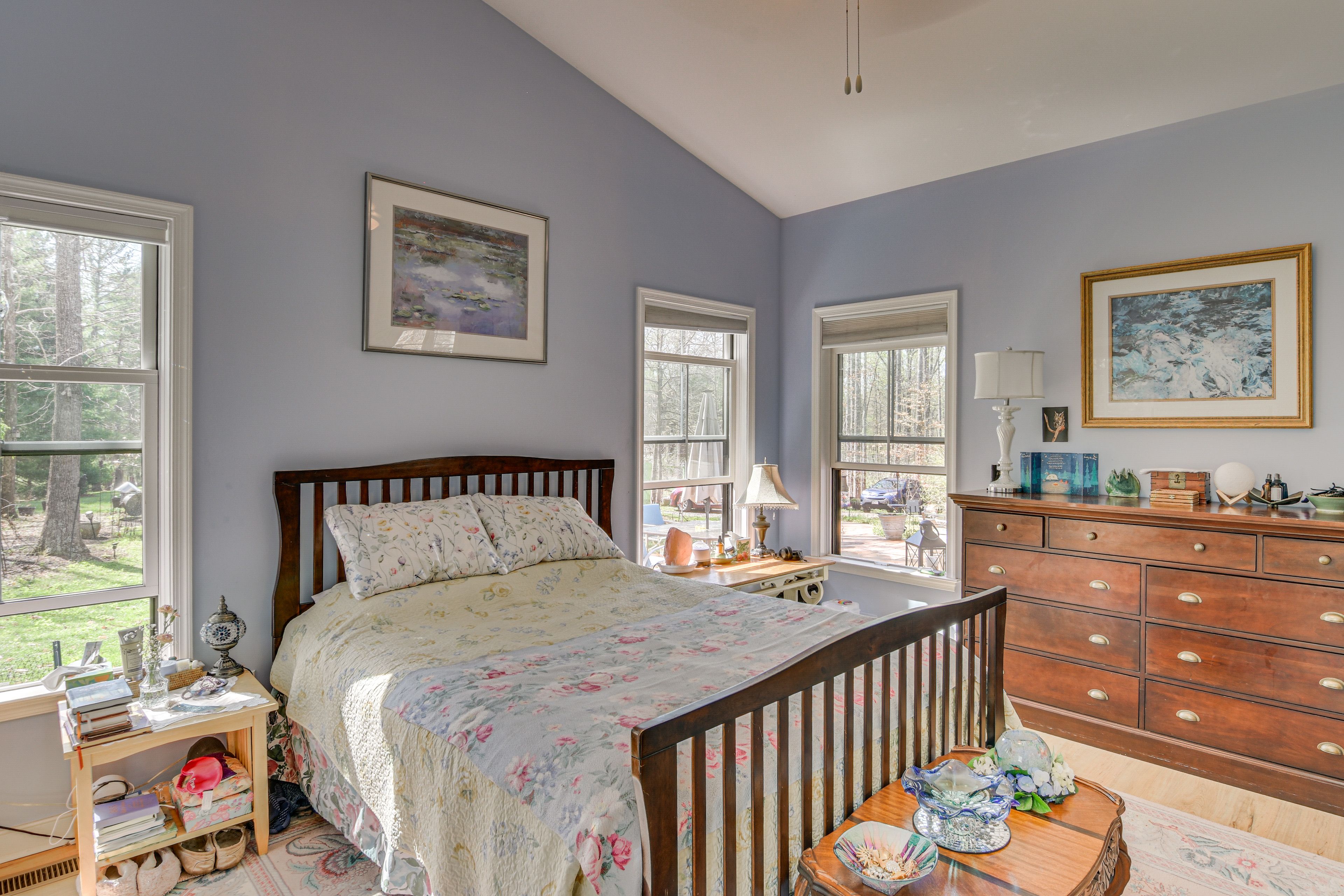 Bedroom 1 | Queen Bed | Main Level