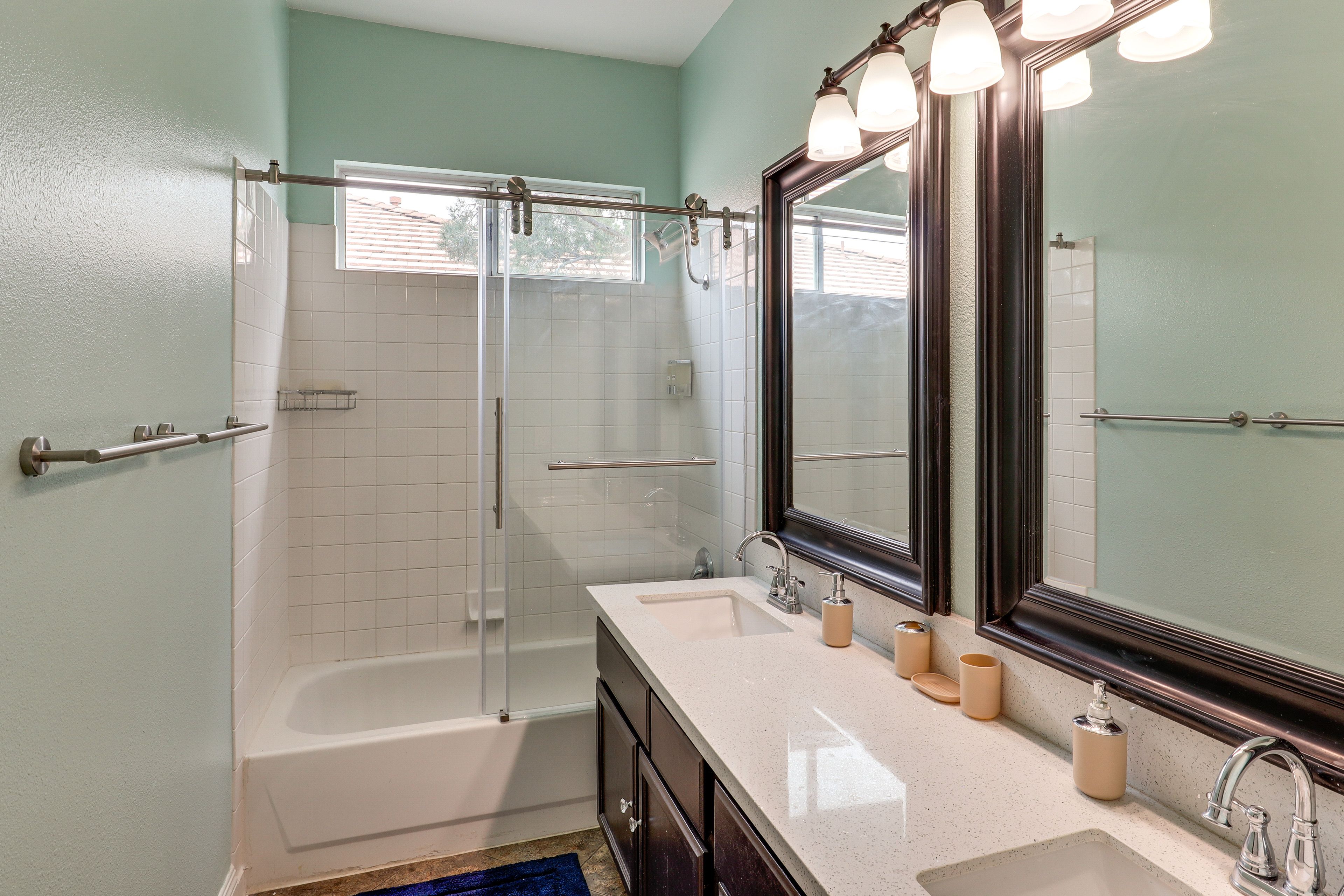 Full Bathroom | Upper Level