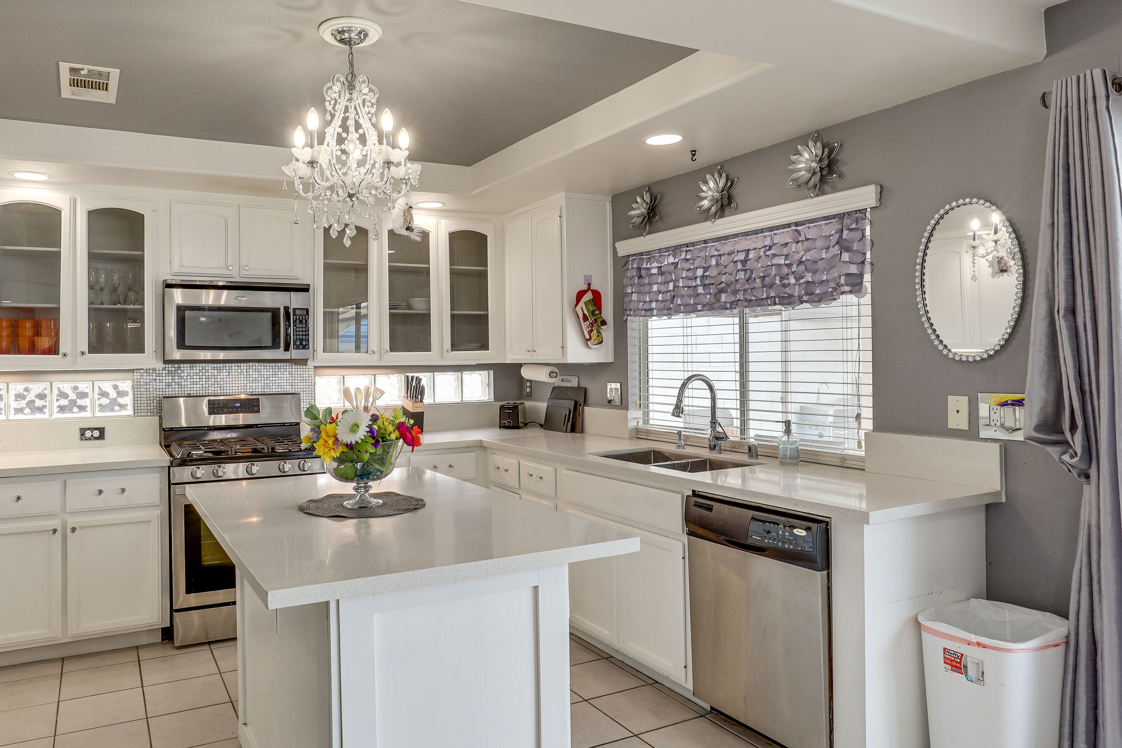 Kitchen | Main Level