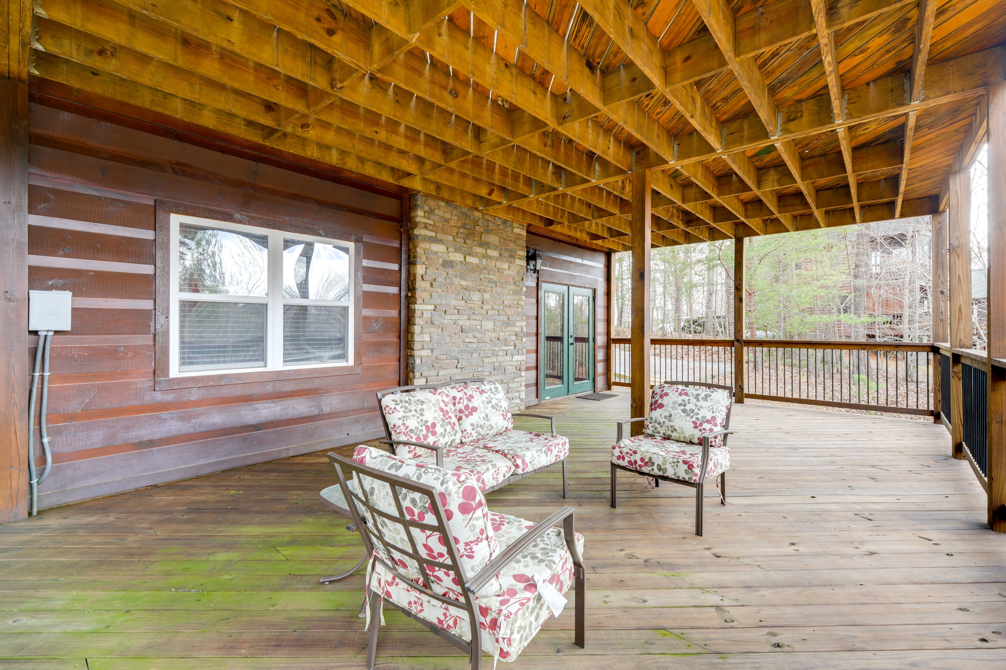 Lower Deck | Private Hot Tub