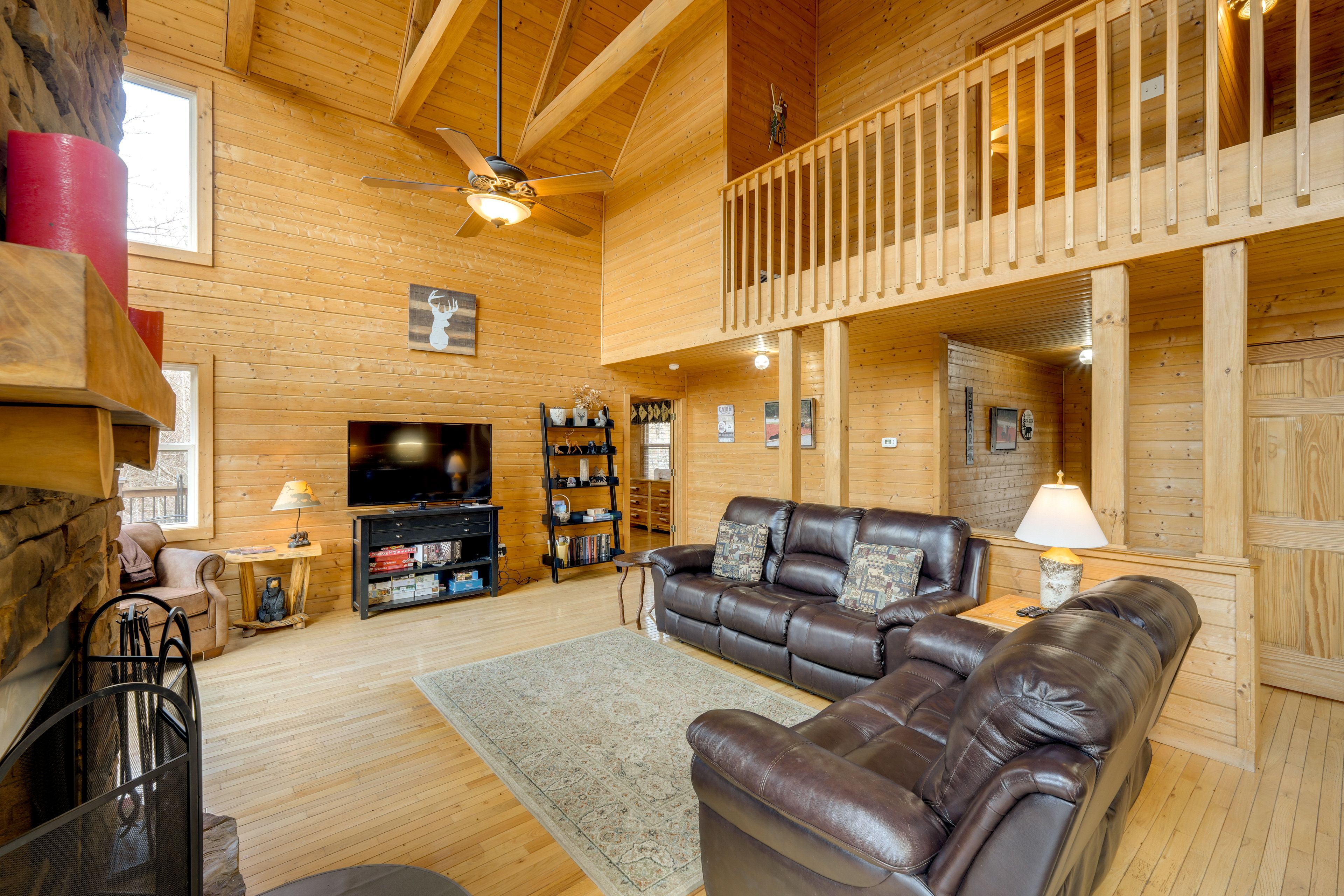 Living Room | Main Floor | Open Floor Plan | Free WiFi