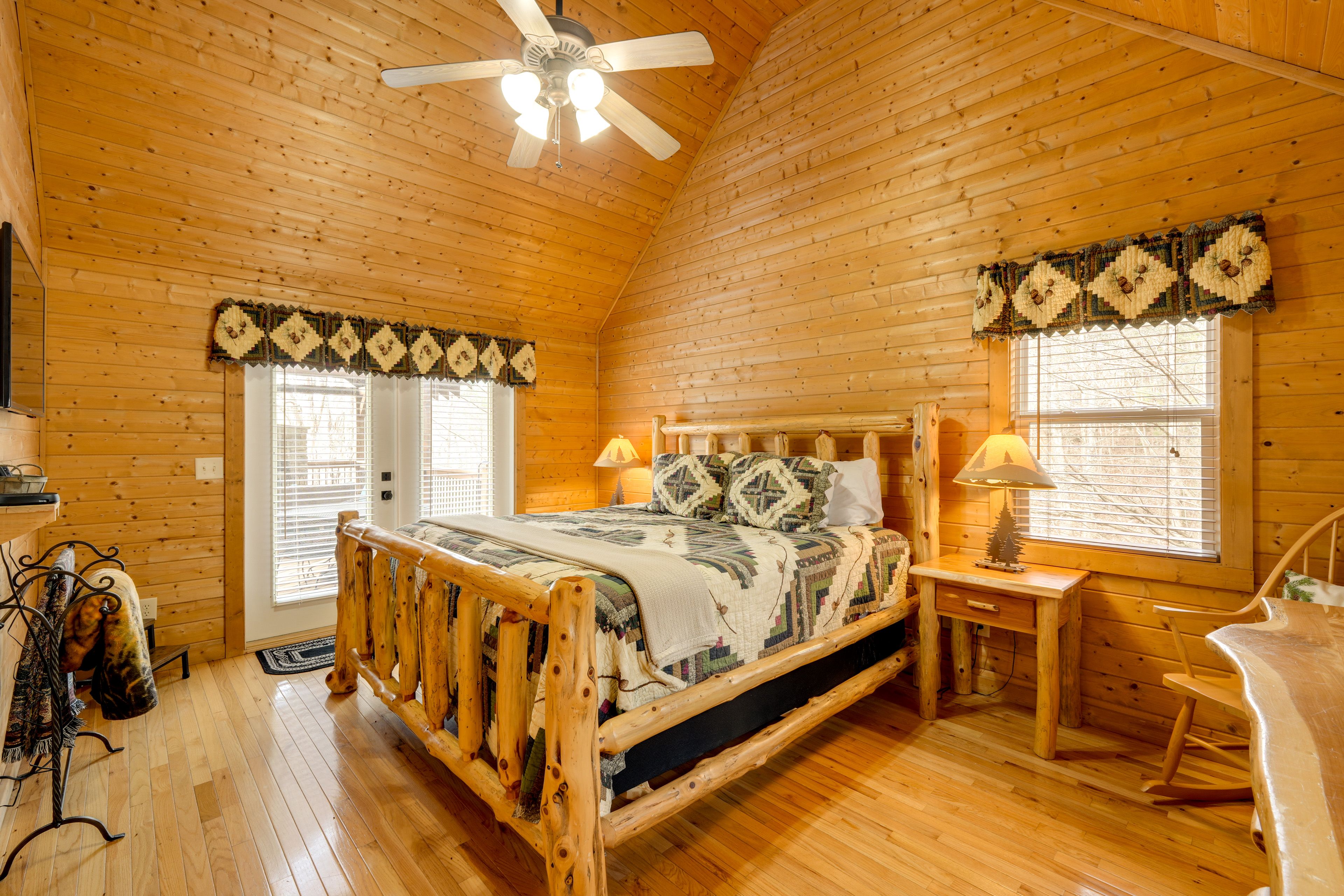 Bedroom 1 | King Bed | Main Floor | En-Suite Bathroom | Deck Access