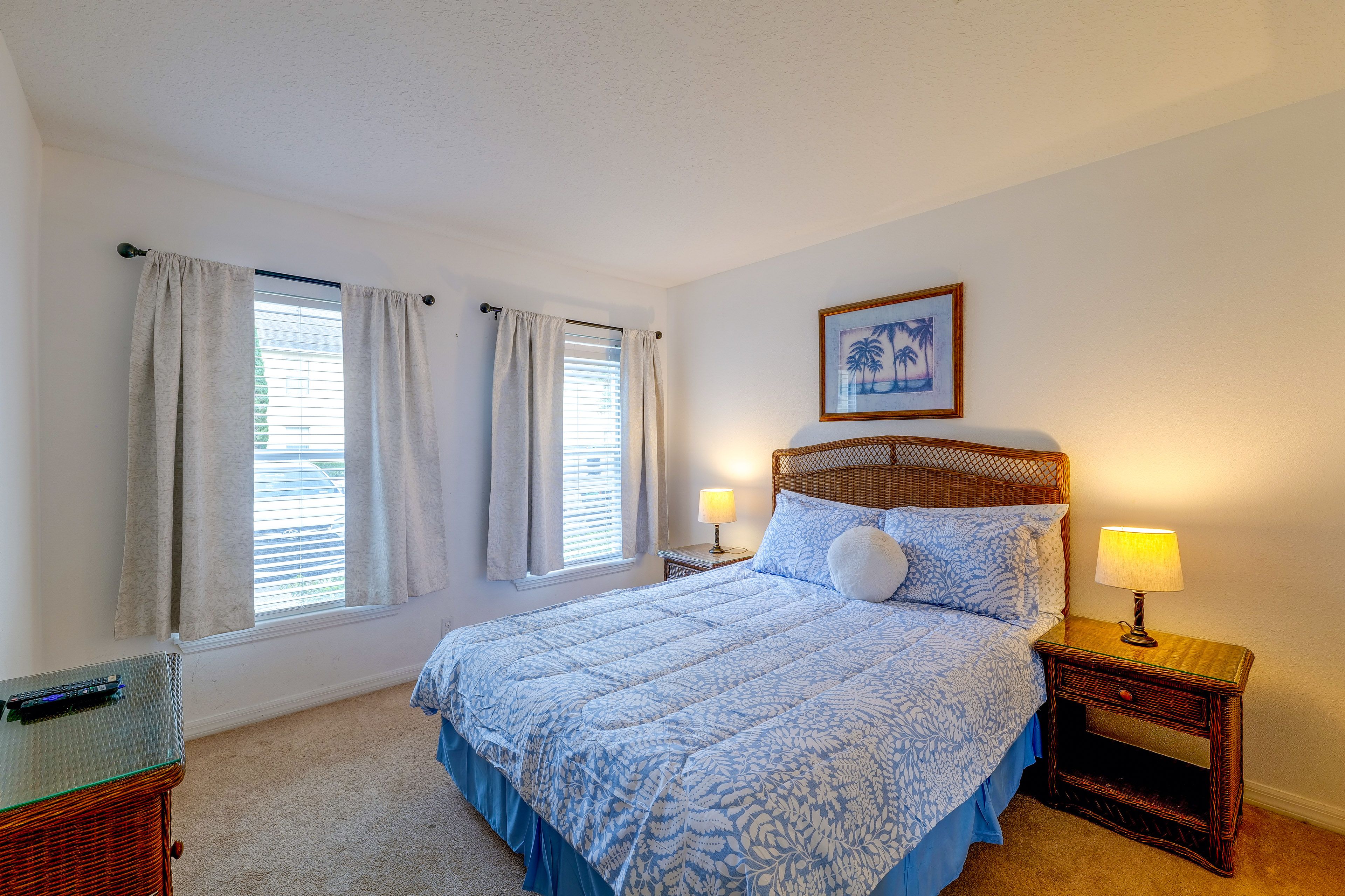 Bedroom 2 | Queen Bed