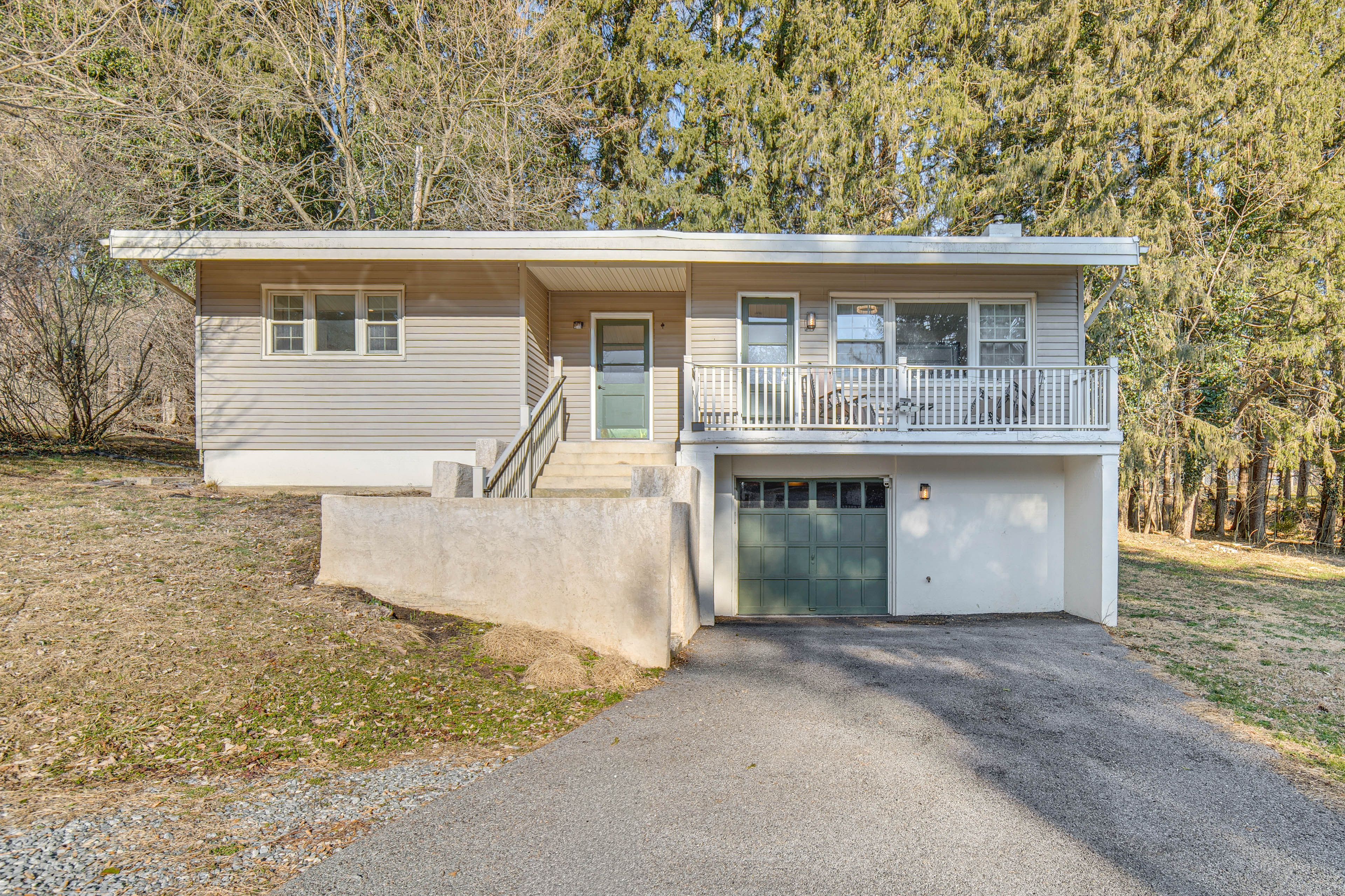 Exterior | Parking | Driveway (2 Vehicles) | Street Parking Prohibited