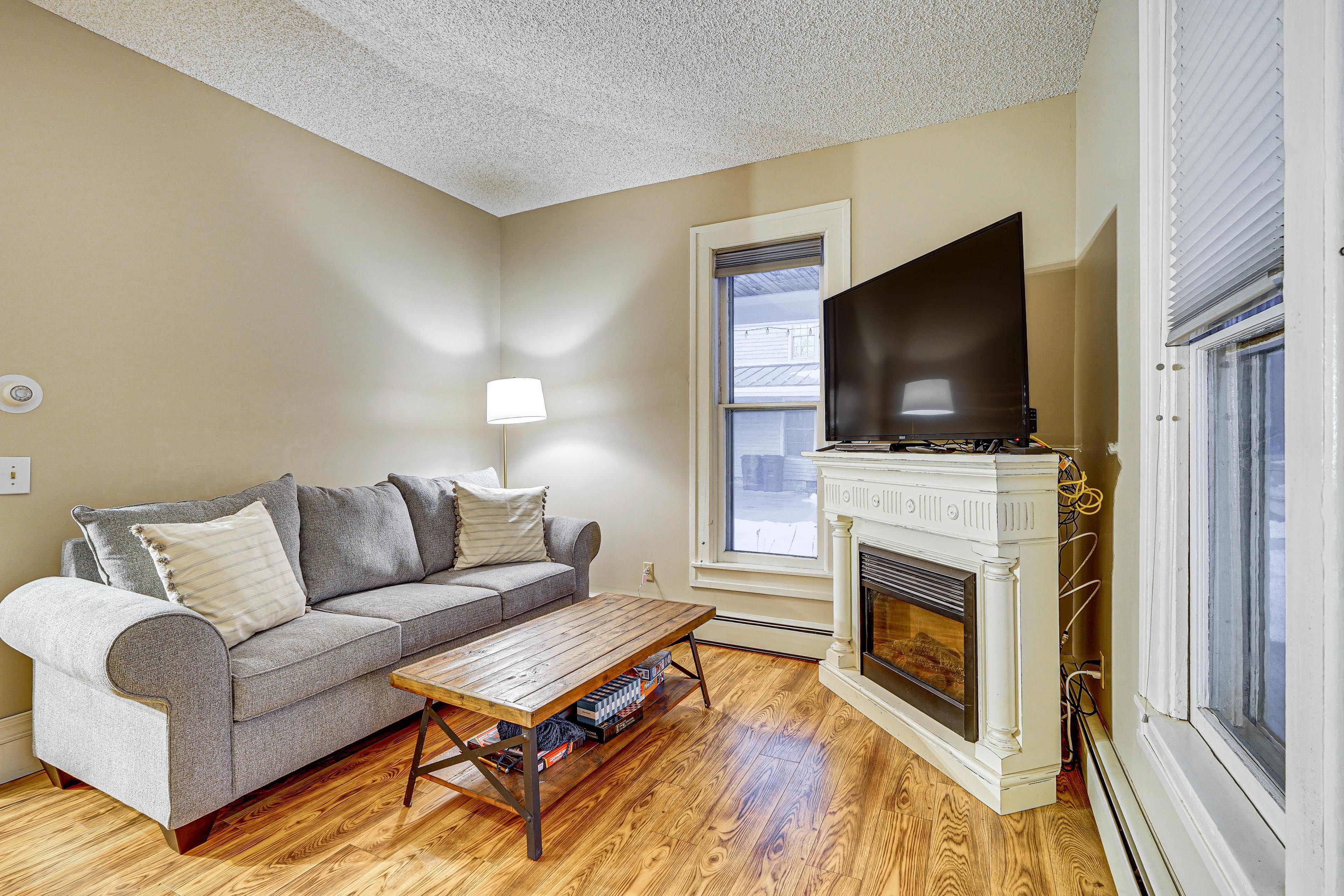 Living Room | Fireplace | Queen Sleeper Sofa | 1st Floor
