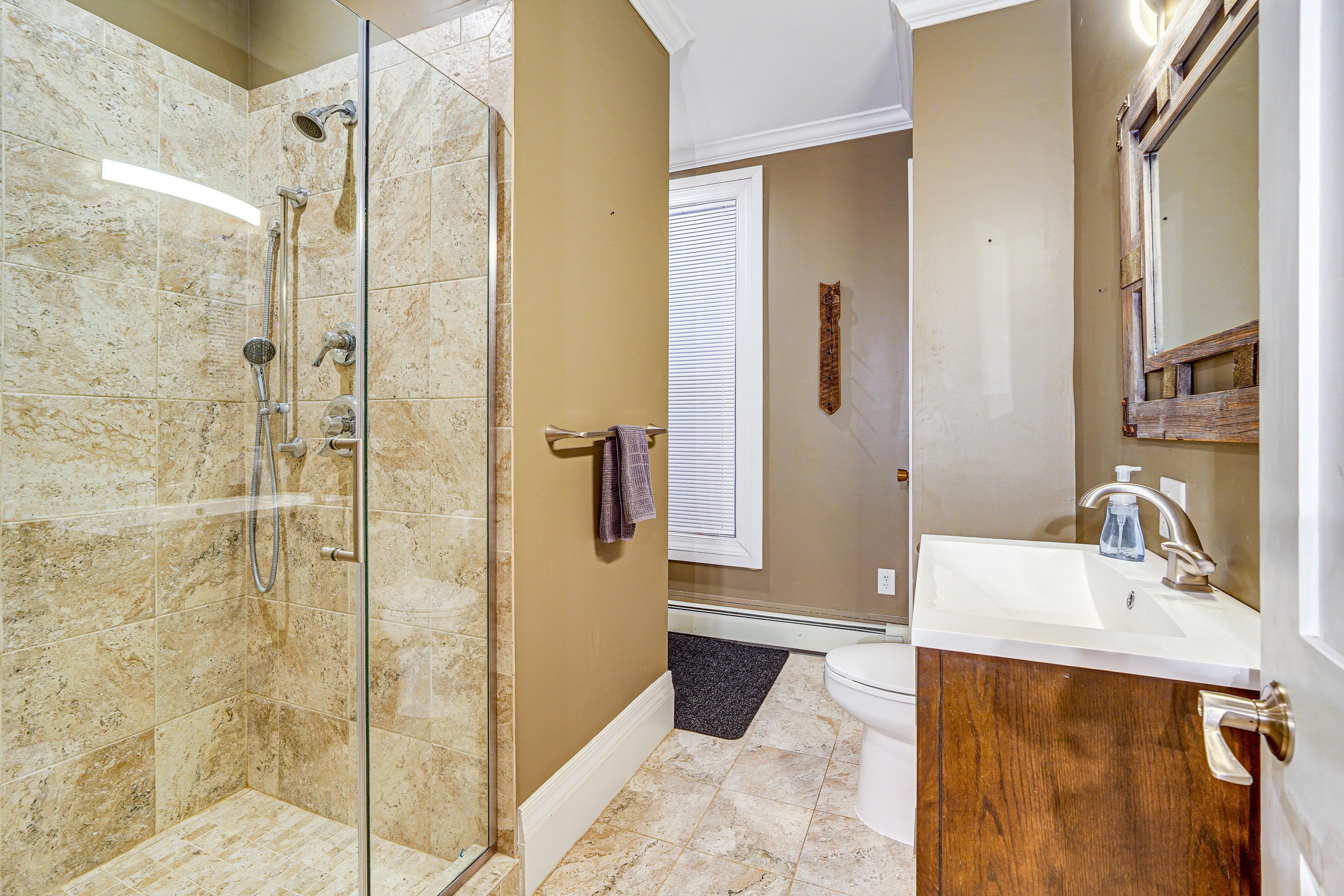 Bathroom | Towels Provided | 1st Floor