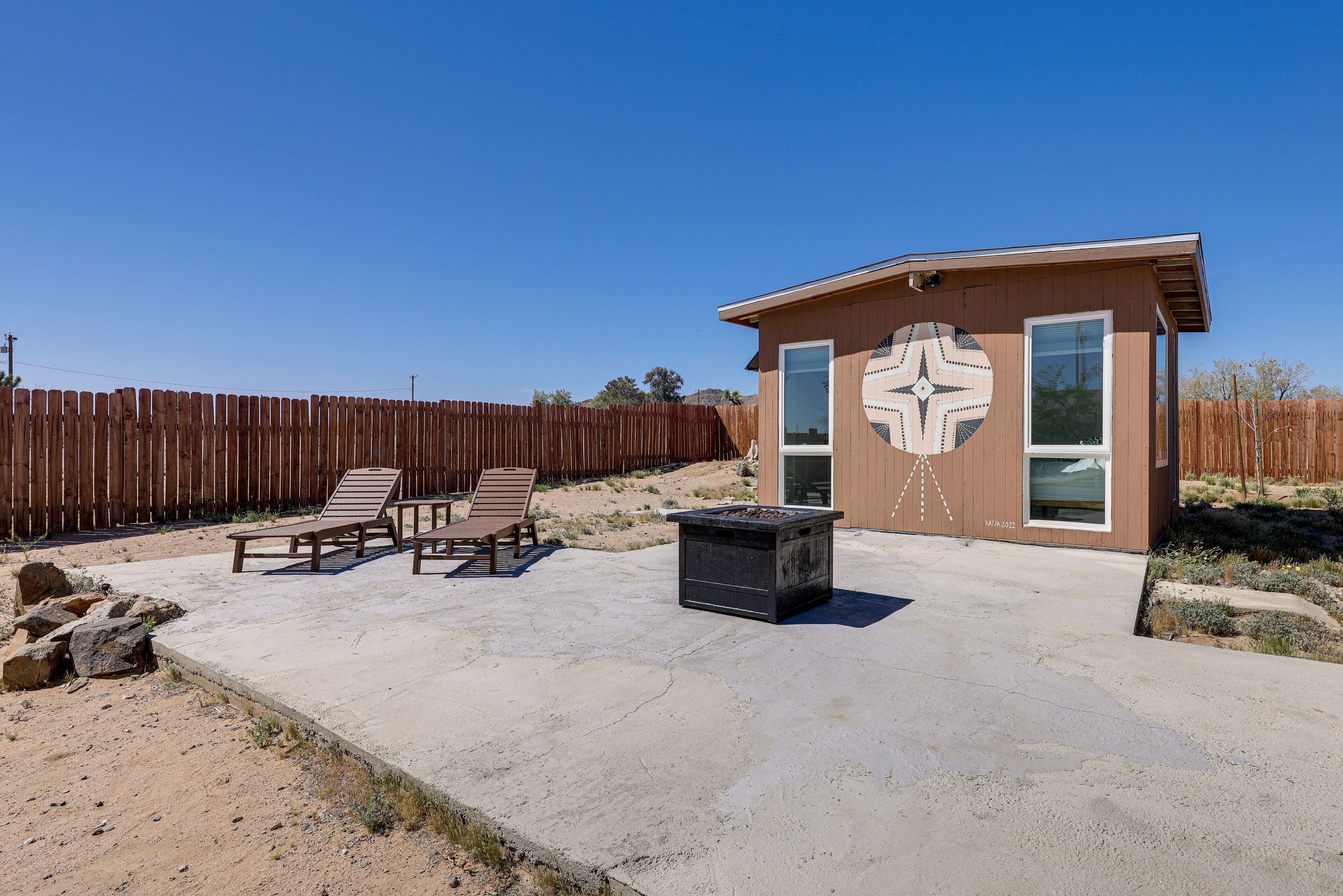 Addt'l Patio | Gas Fire Table