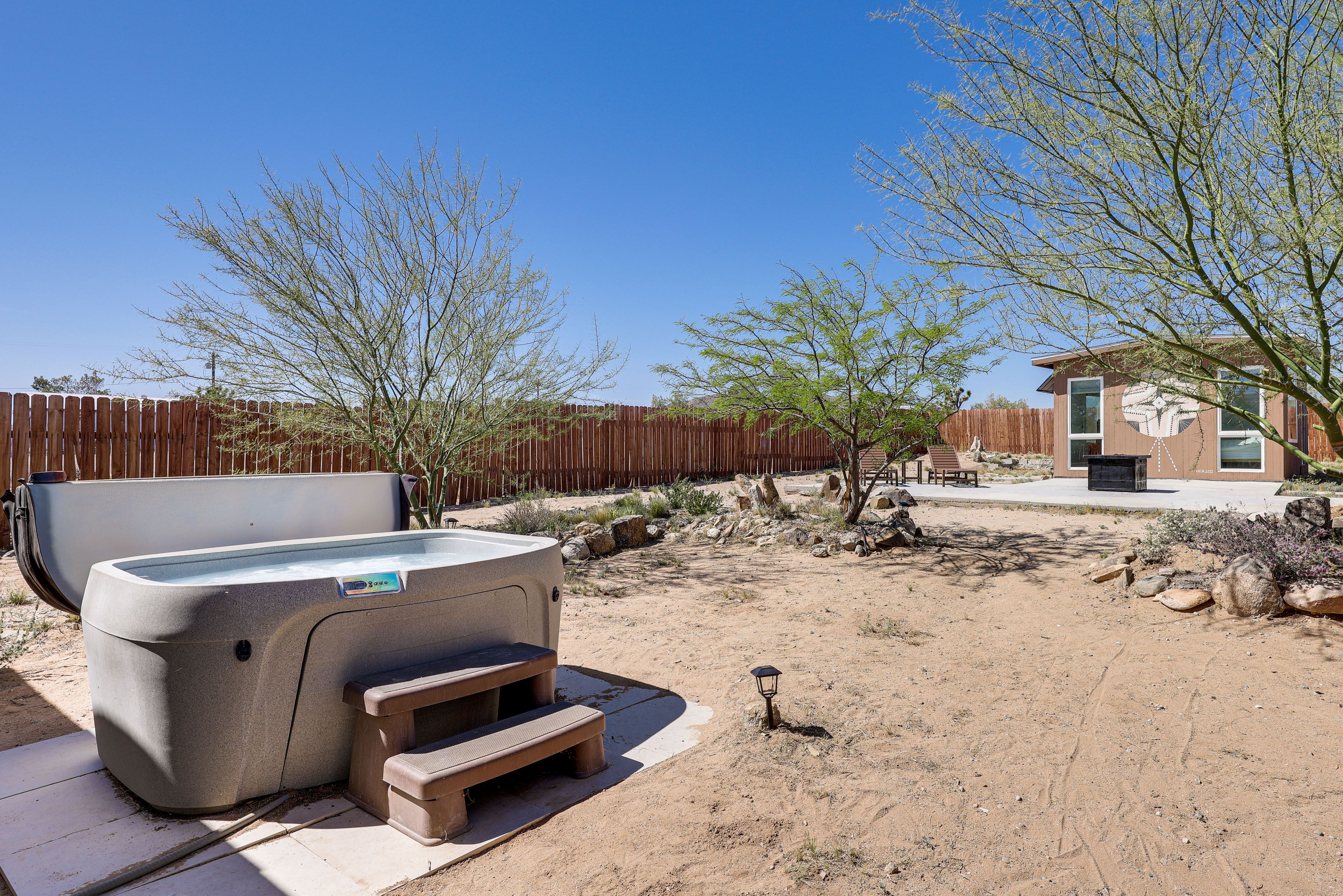 Private Hot Tub | Fenced Backyard