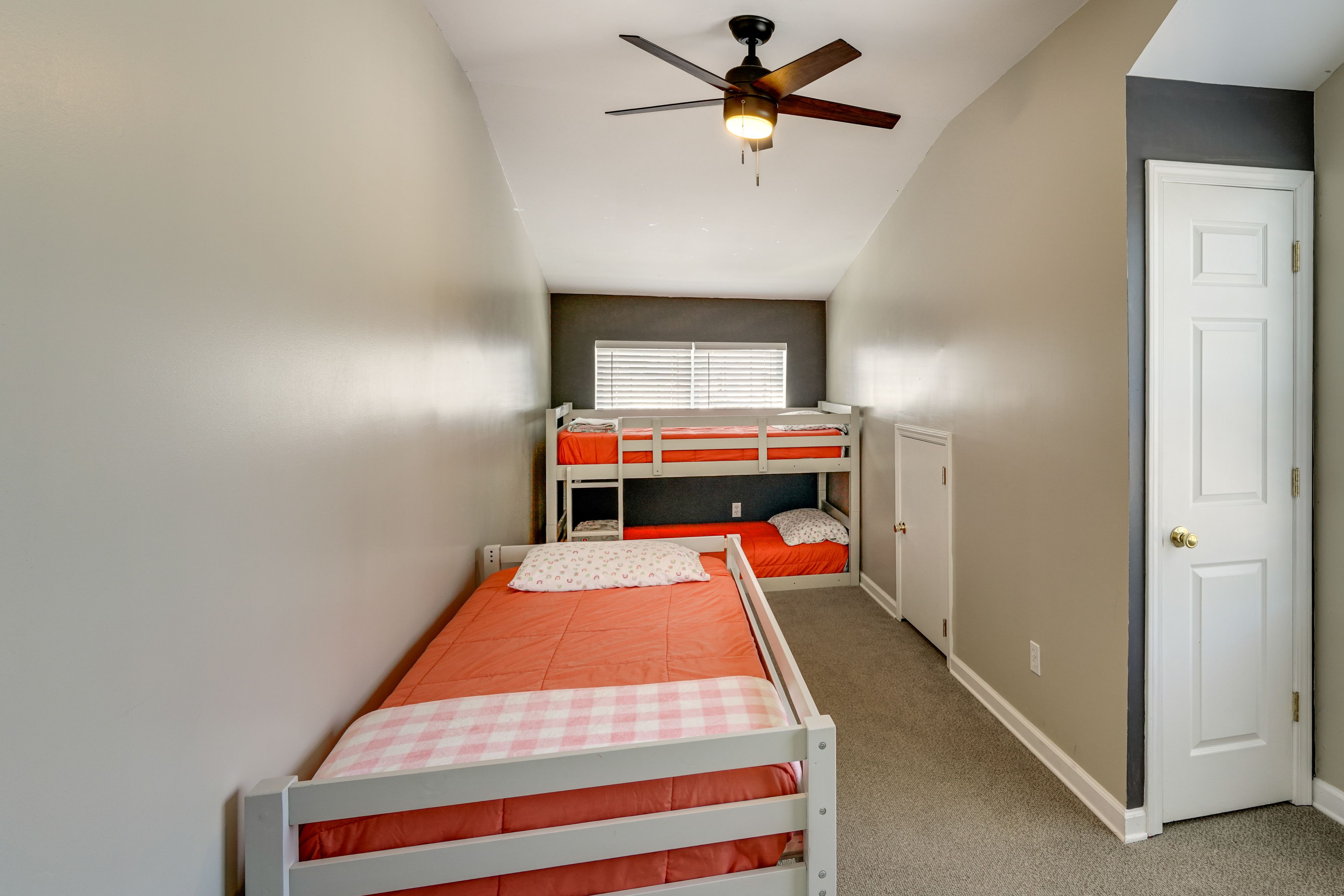 Bedroom 5 | Twin Bunk Bed | Twin Bed | Top Level