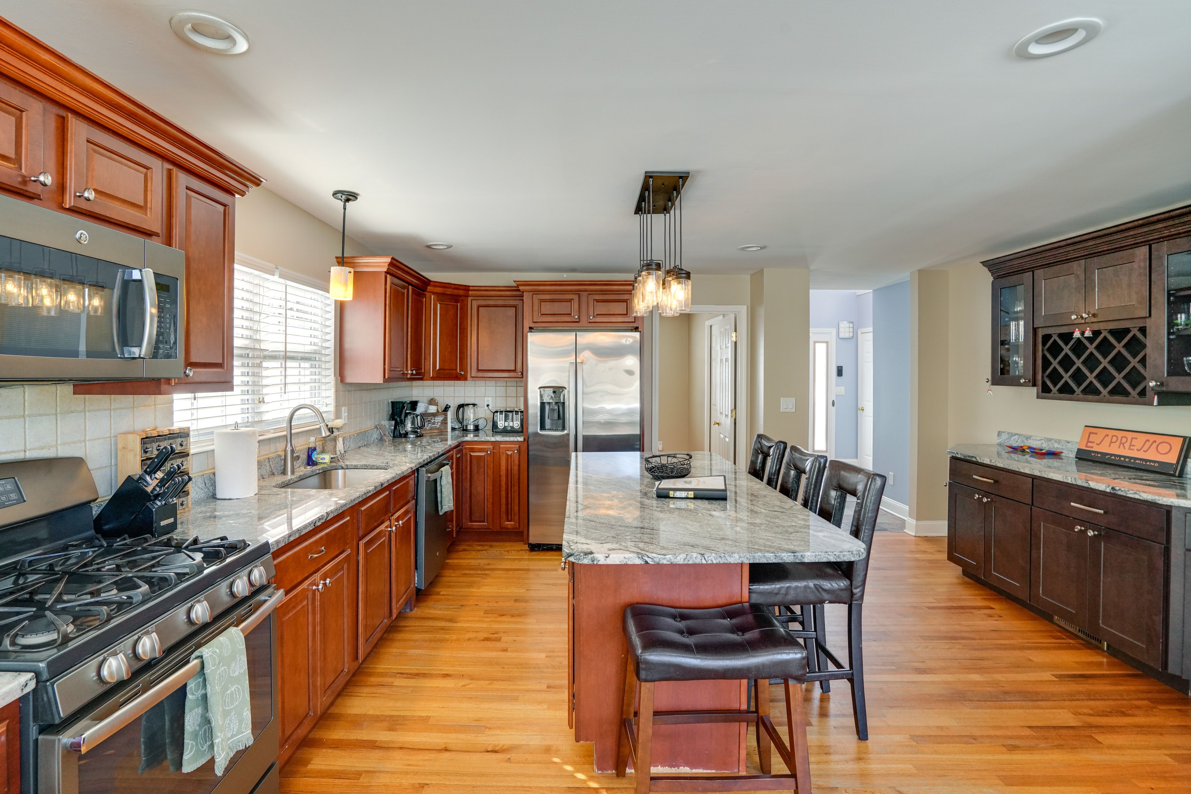 Kitchen | Main Level