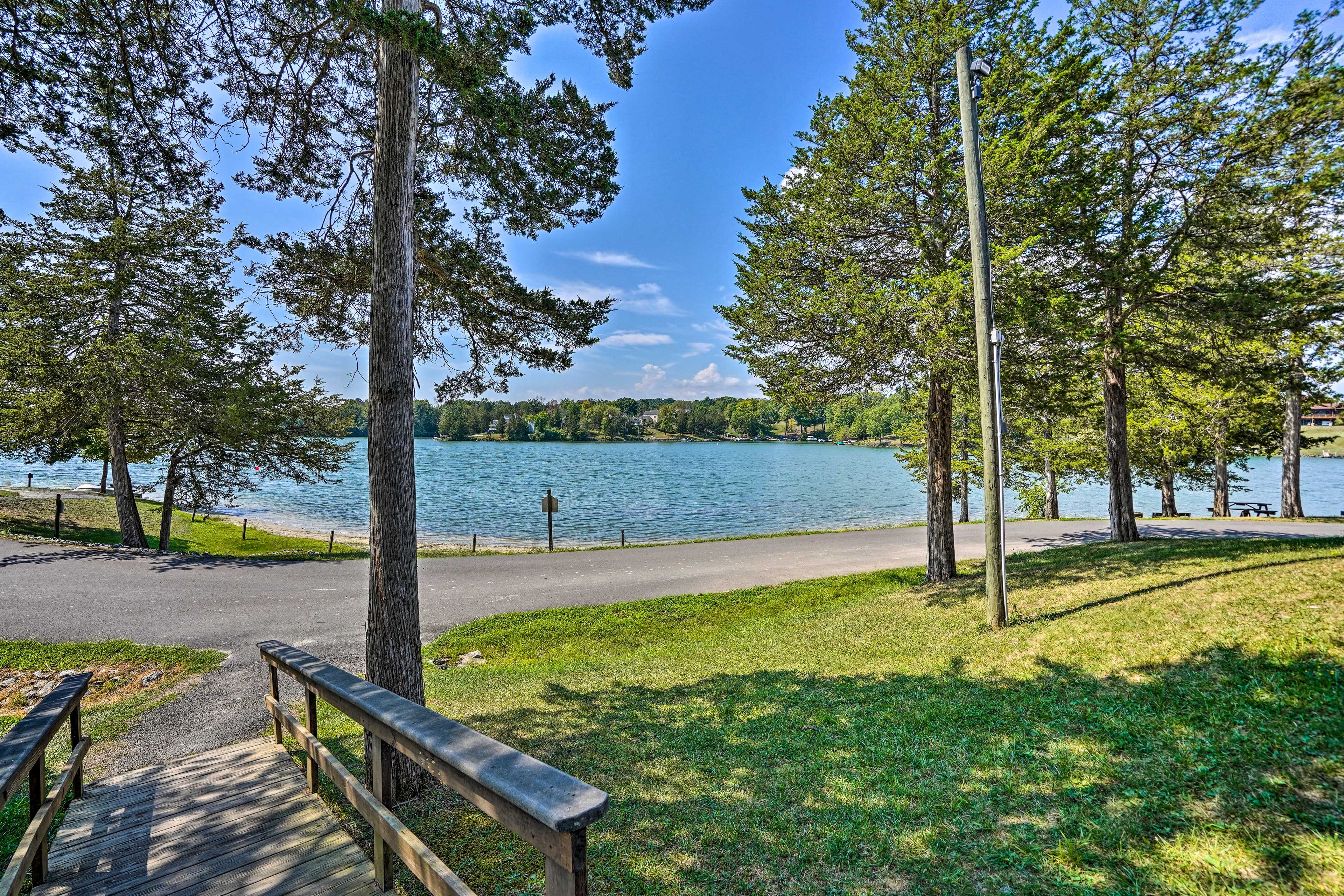 Sleepy Hollow Lake | Community Amenities