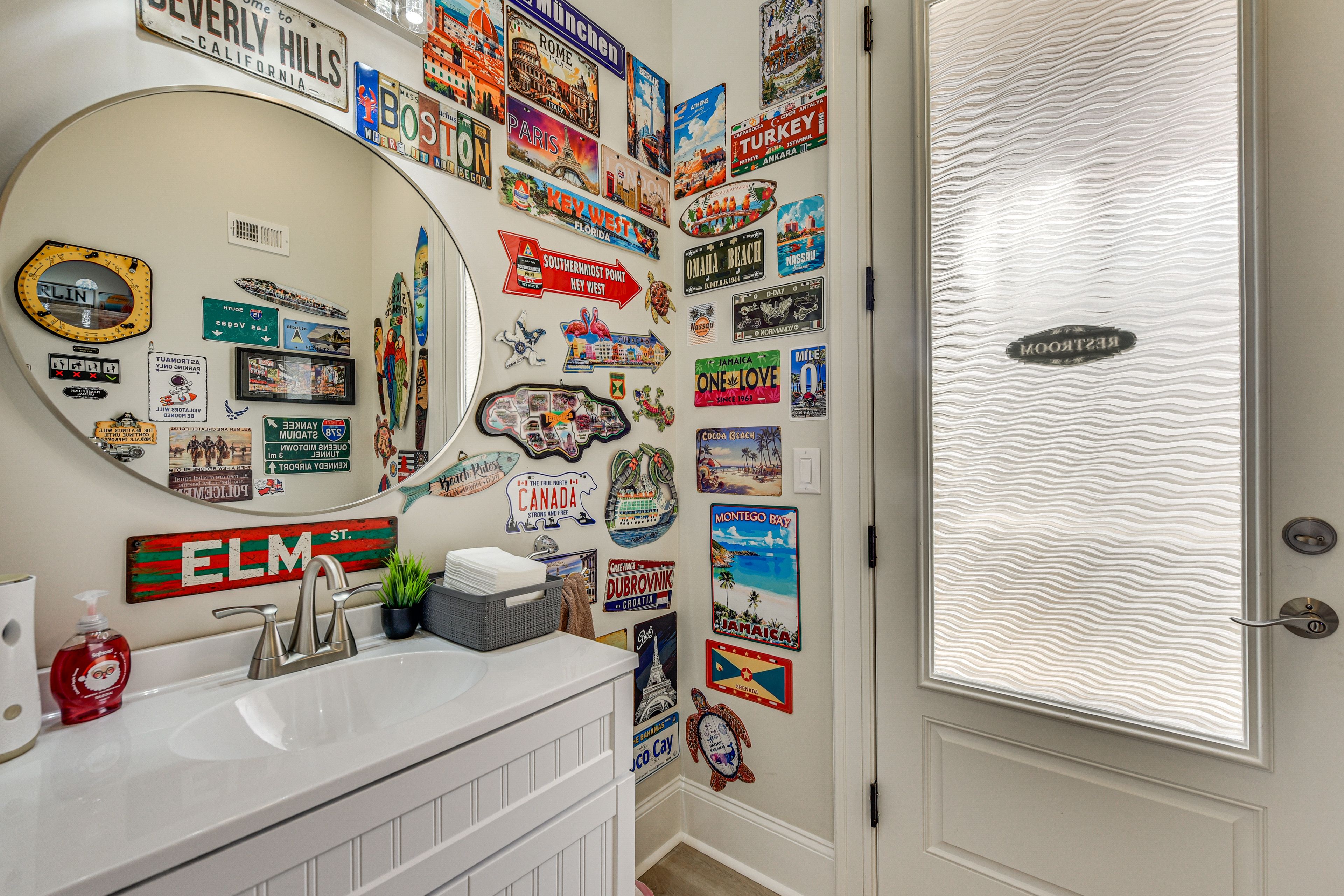 Half Bathroom | 1st Floor