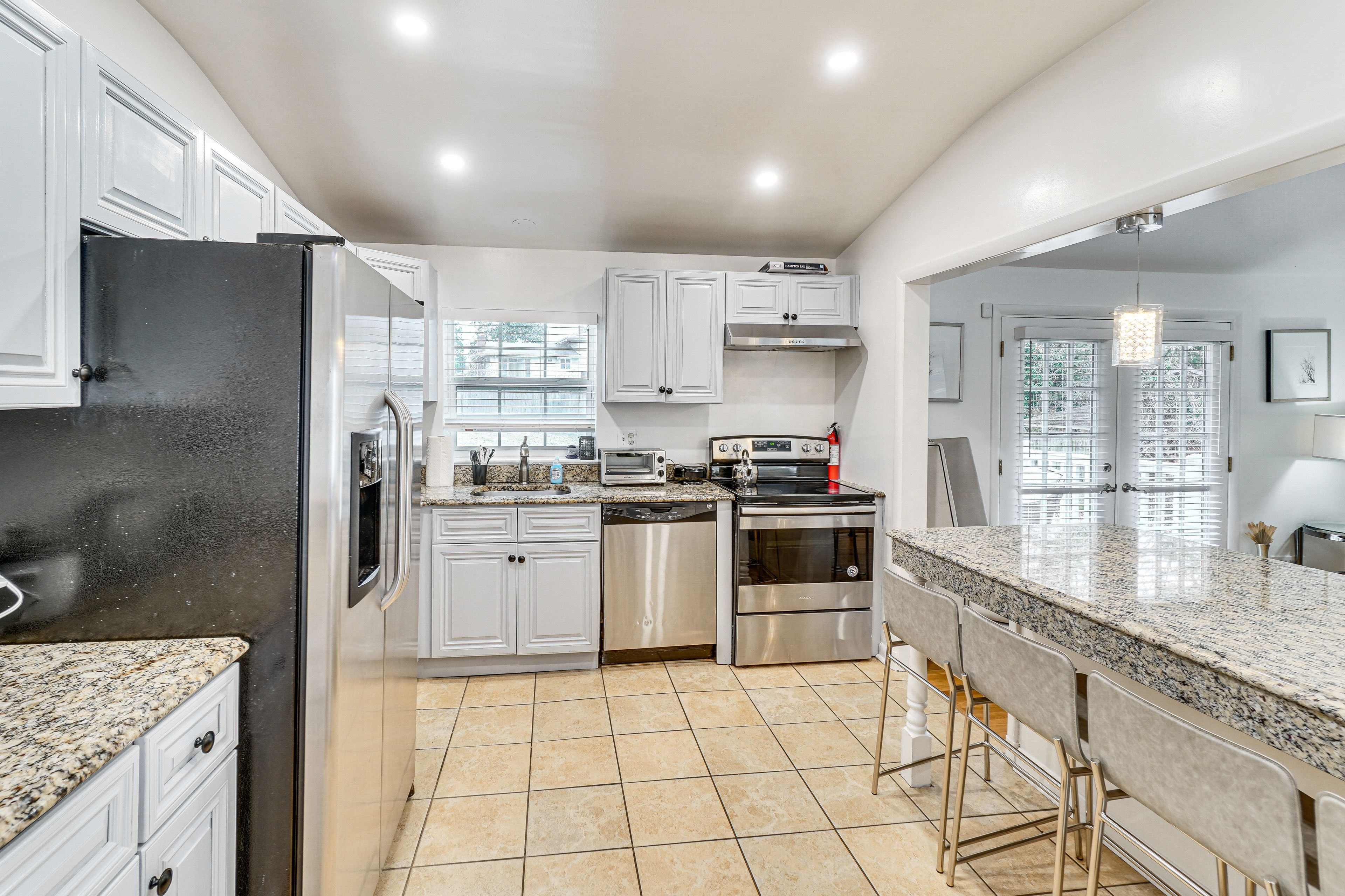 Kitchen | Main Level