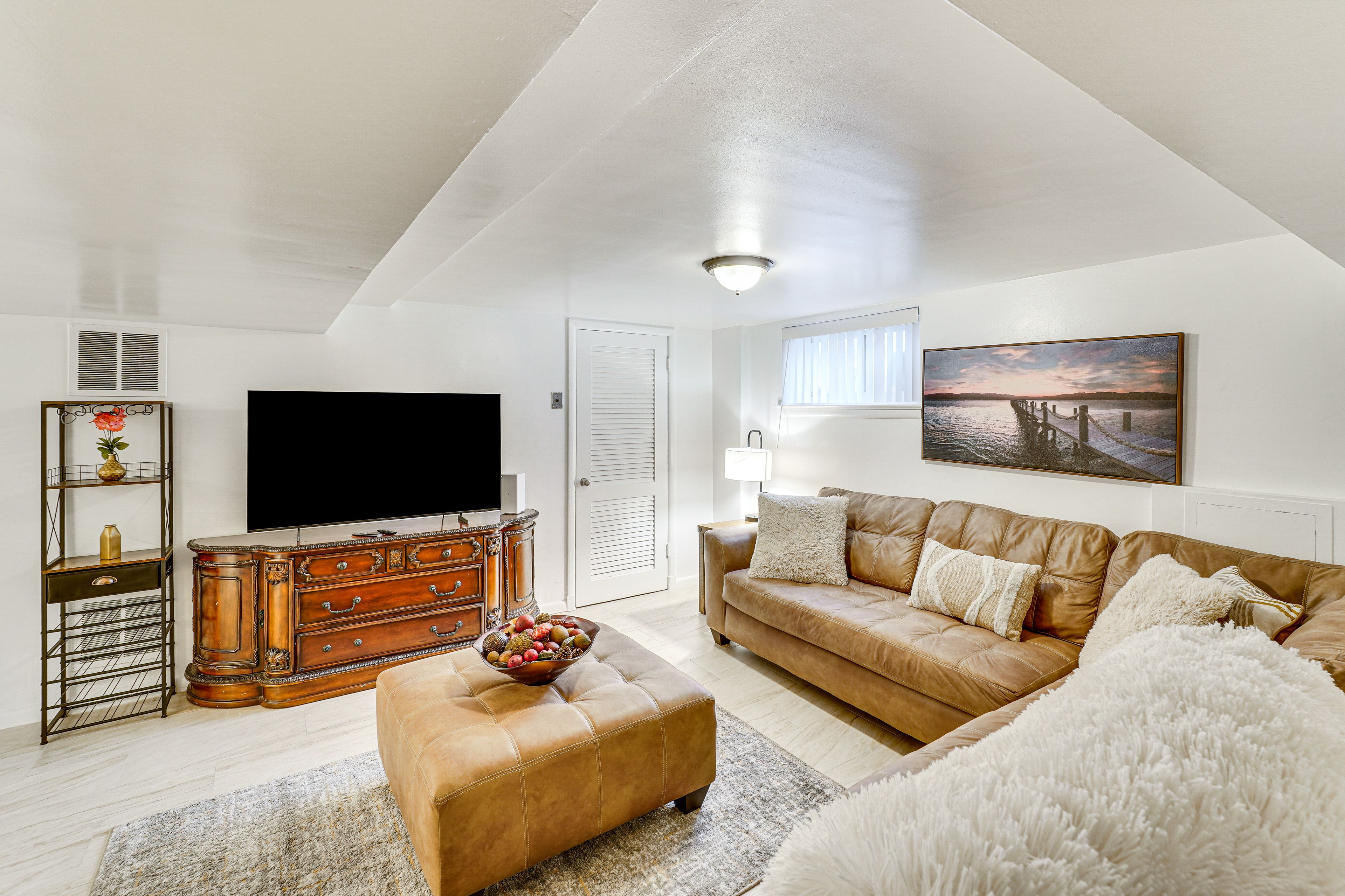 Living Room | Basement | Twin Sleeper Sofa