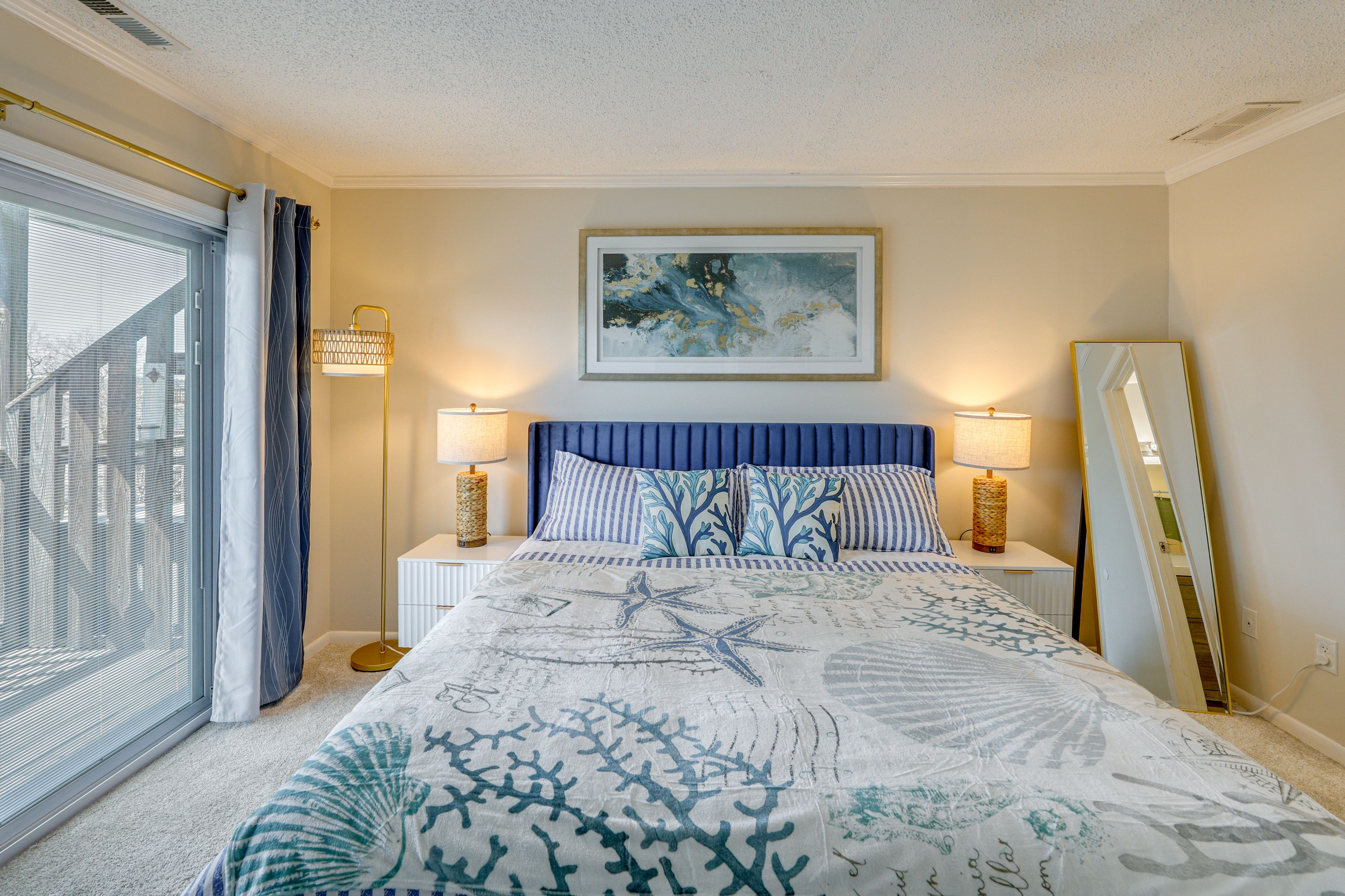 Bedroom 1 | King Bed