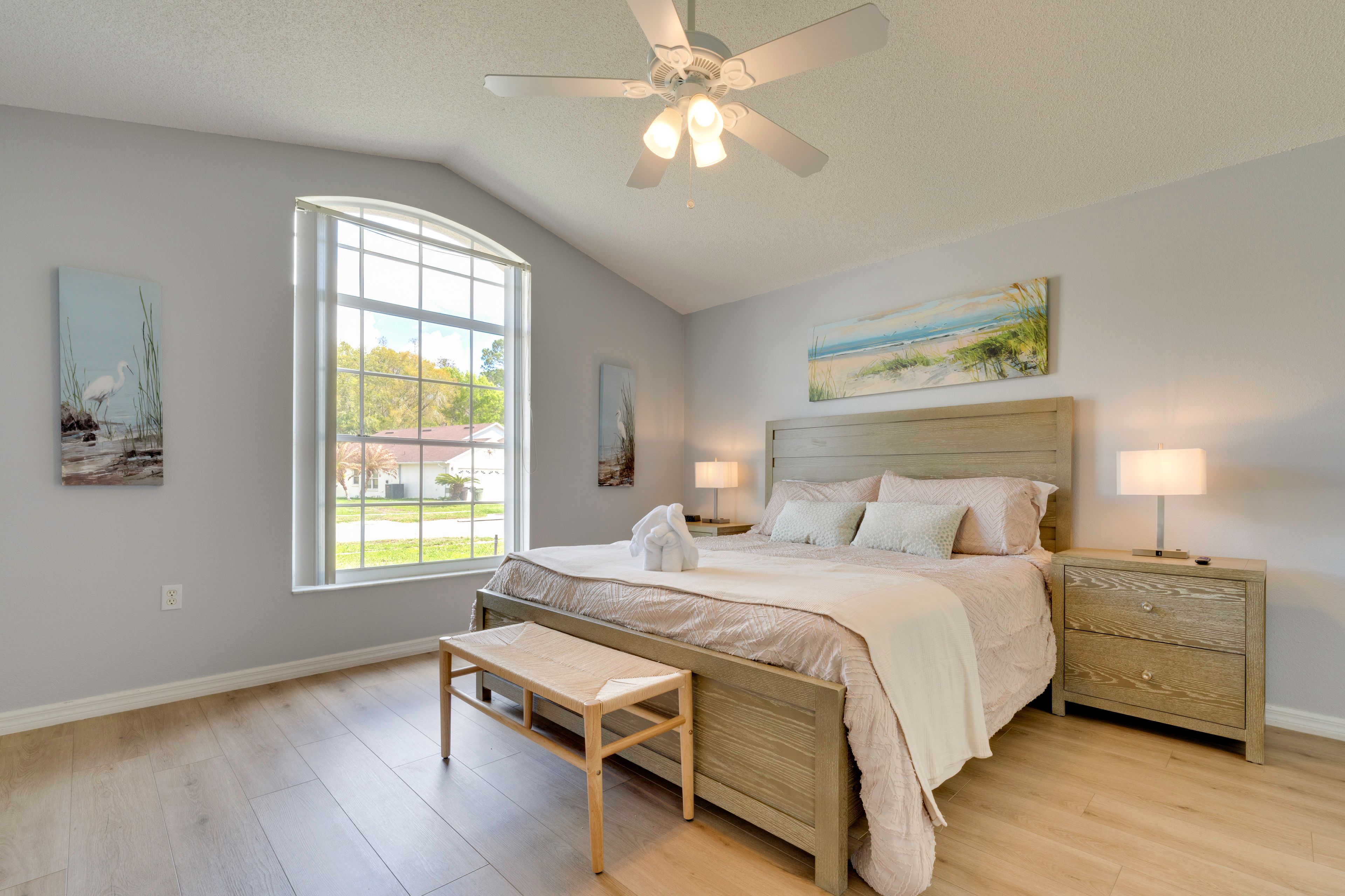 Bedroom 1 | King Bed