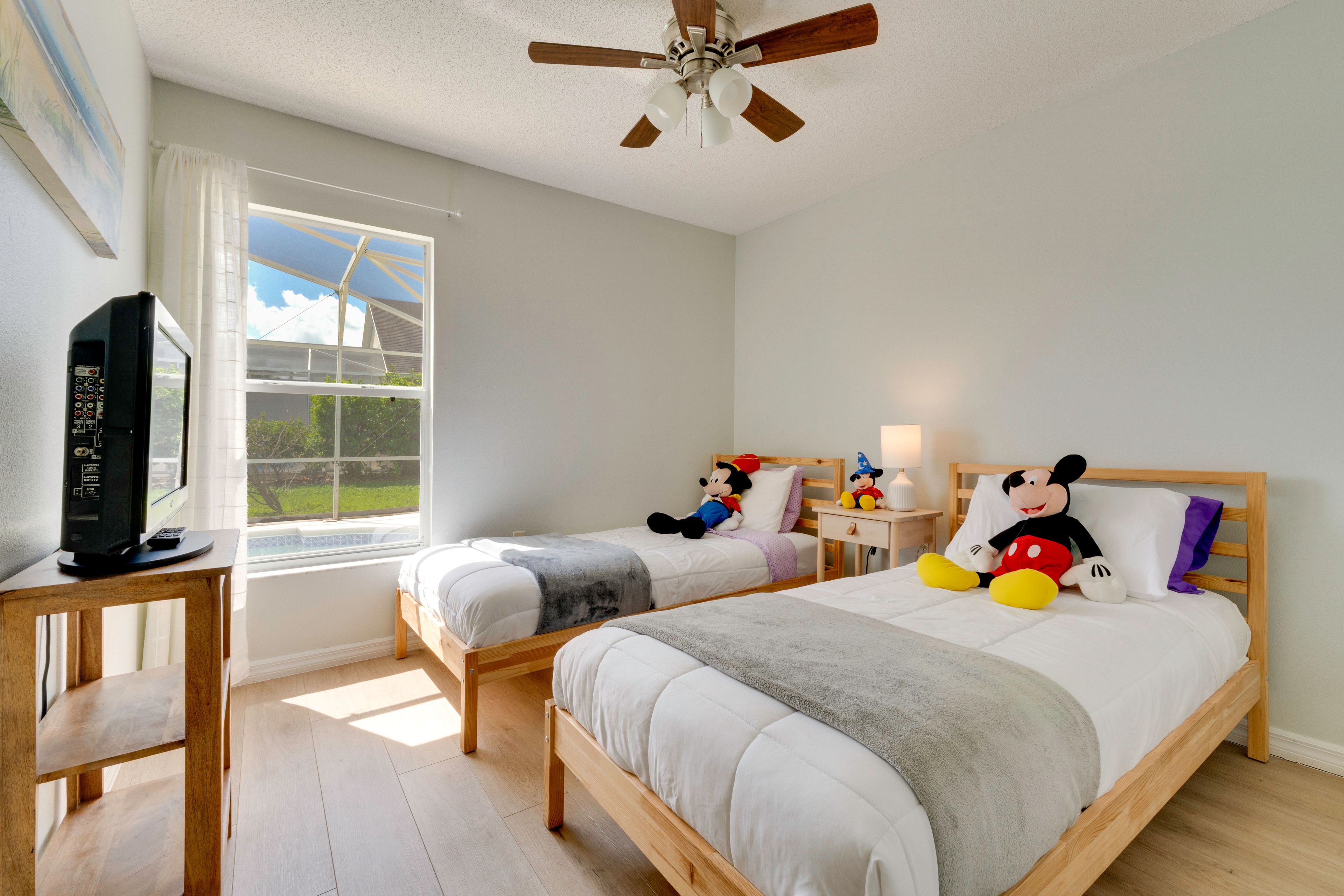 Bedroom 3 | 2 Twin Beds