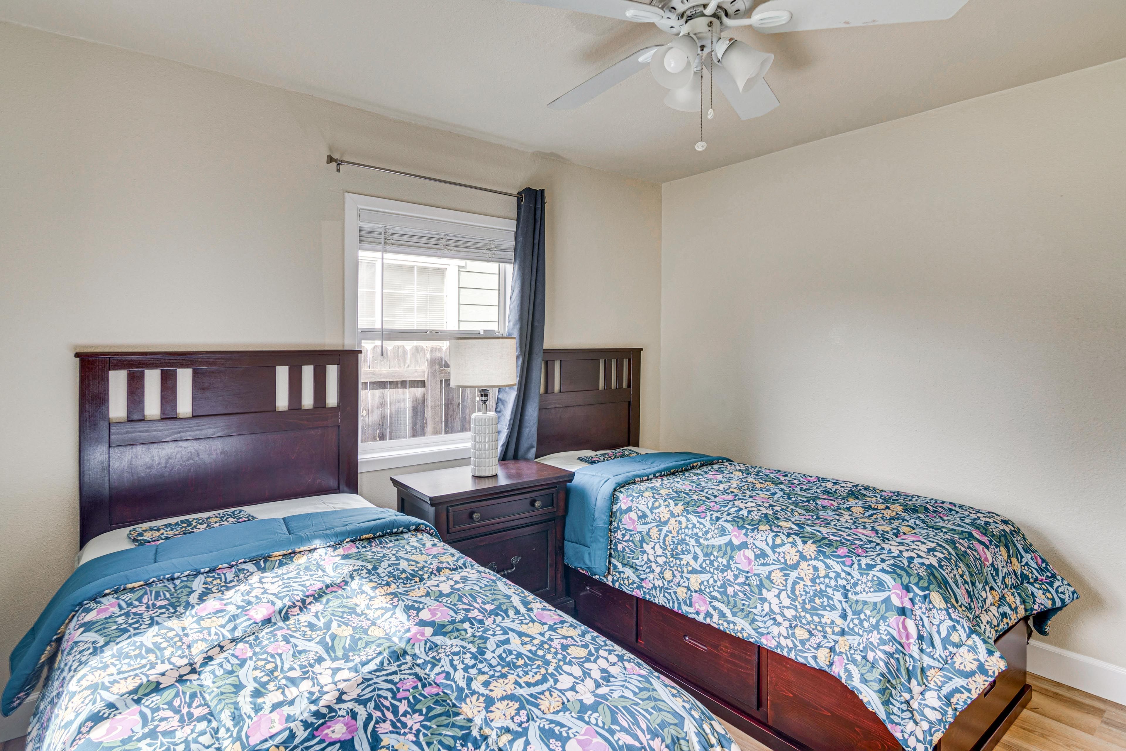 Bedroom 1 | 2 Twin XL Beds