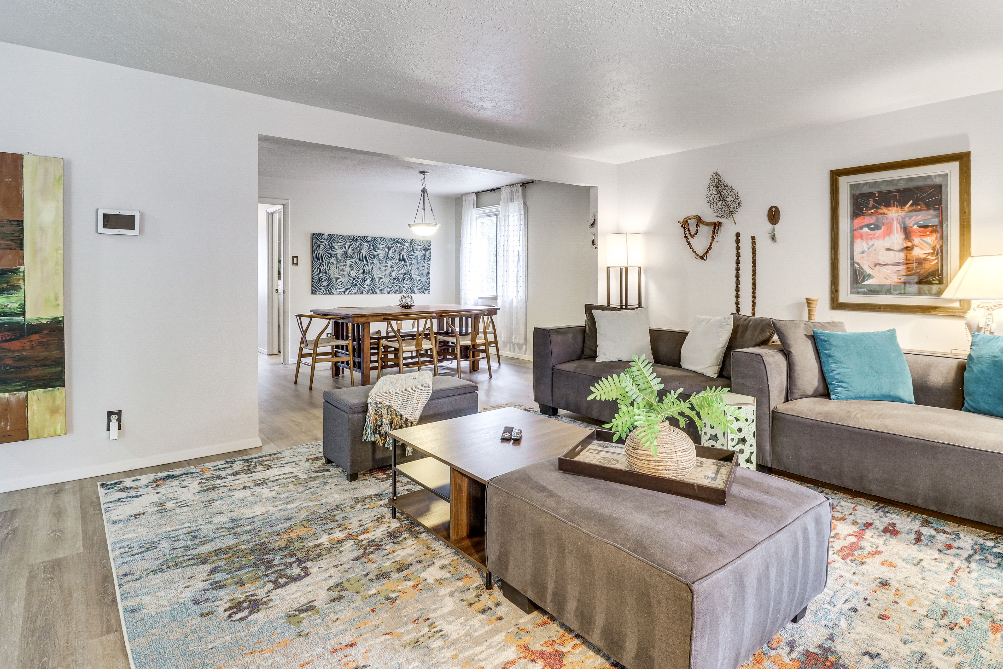 Additional Living Room