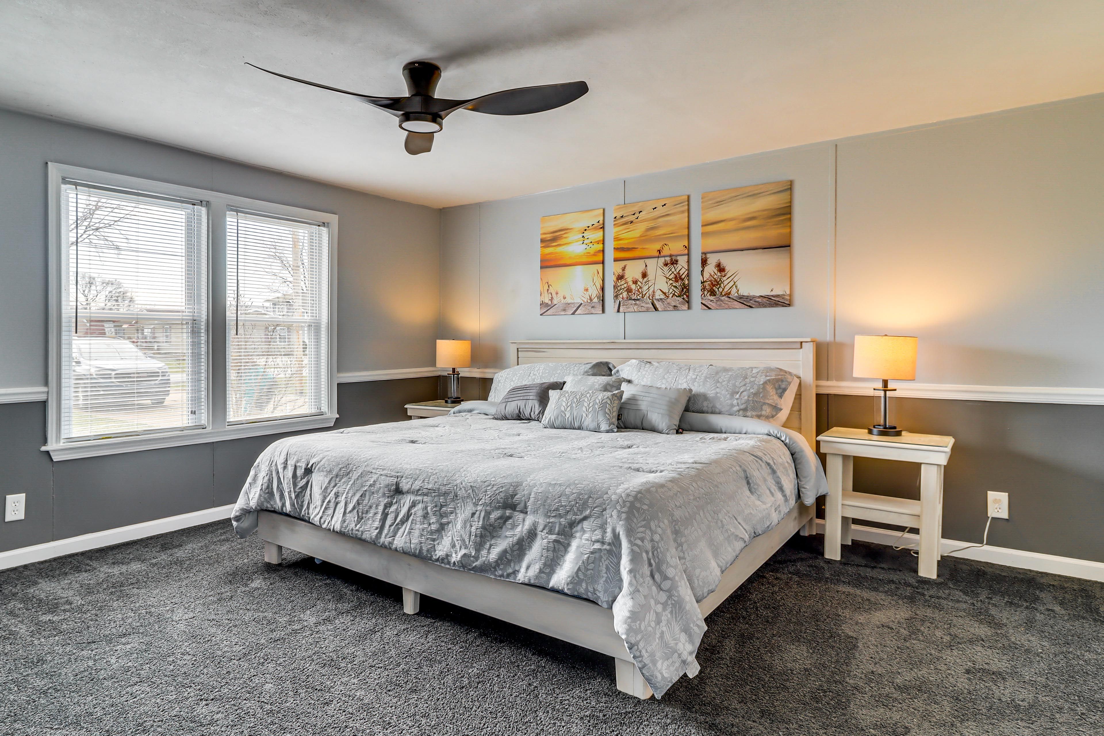 Bedroom 1 | King Bed