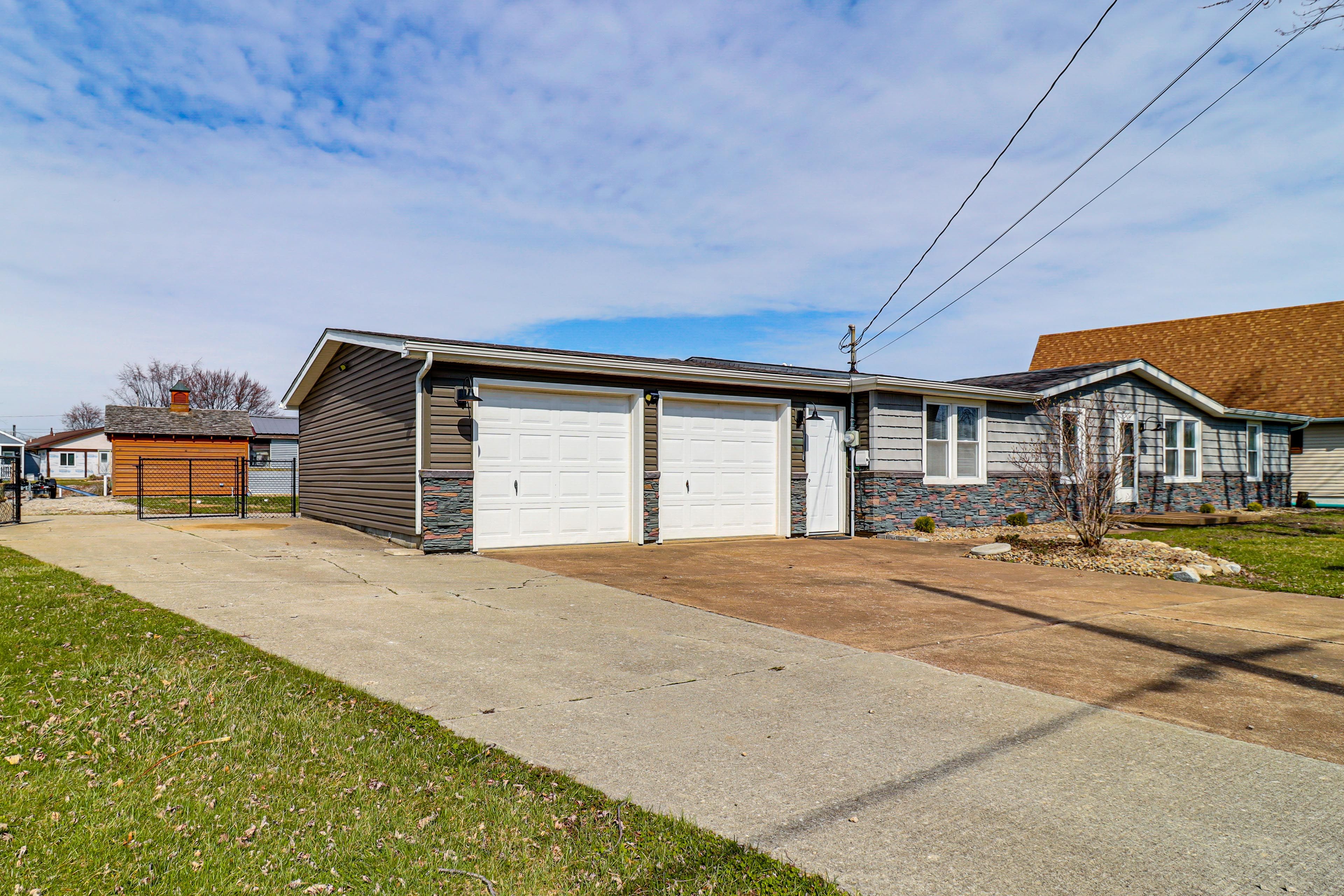 Driveway Parking | 4 Vehicles