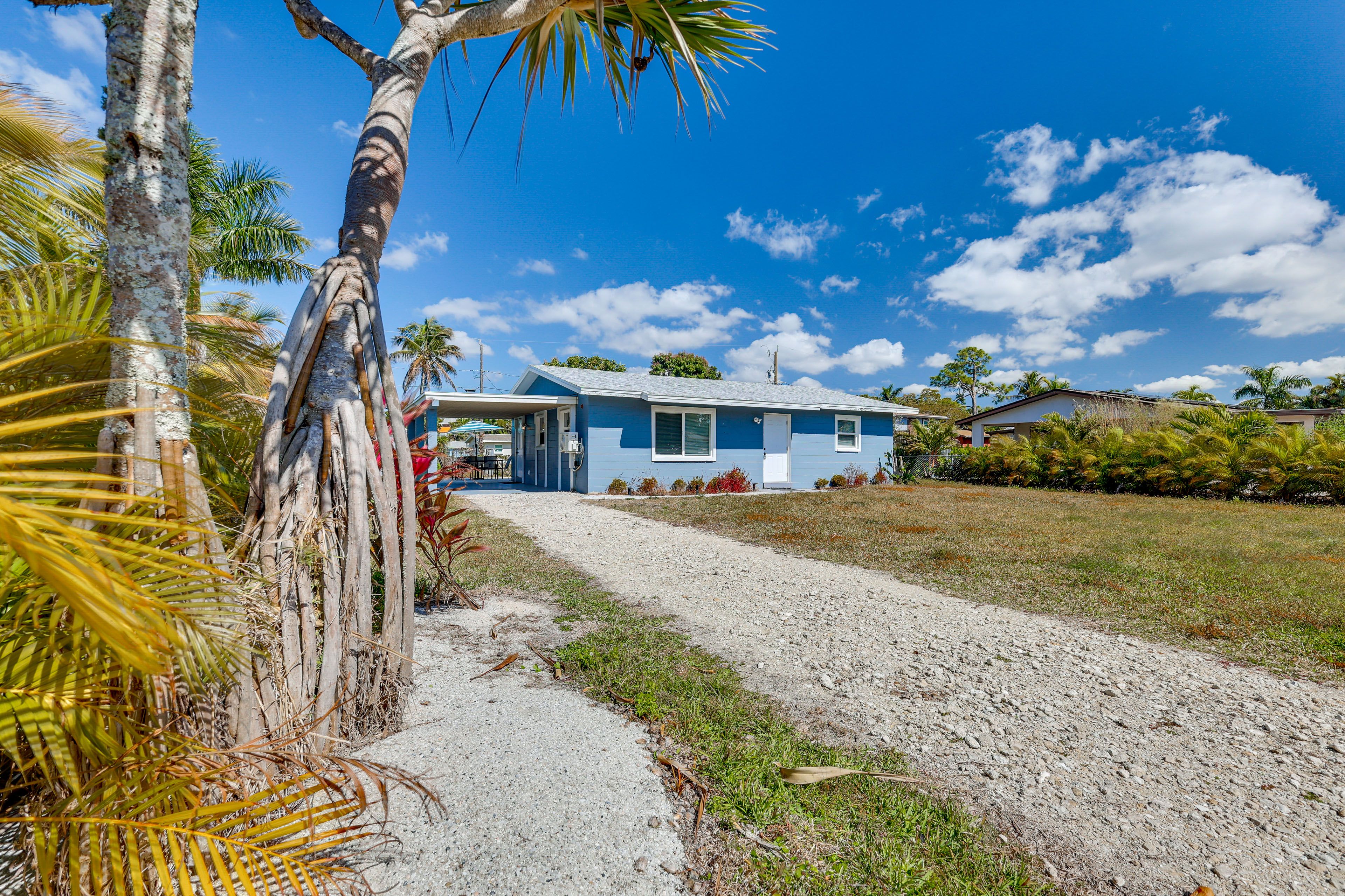 Parking | Carport (1 Vehicle) | Driveway (3 Vehicles) | Street Parking