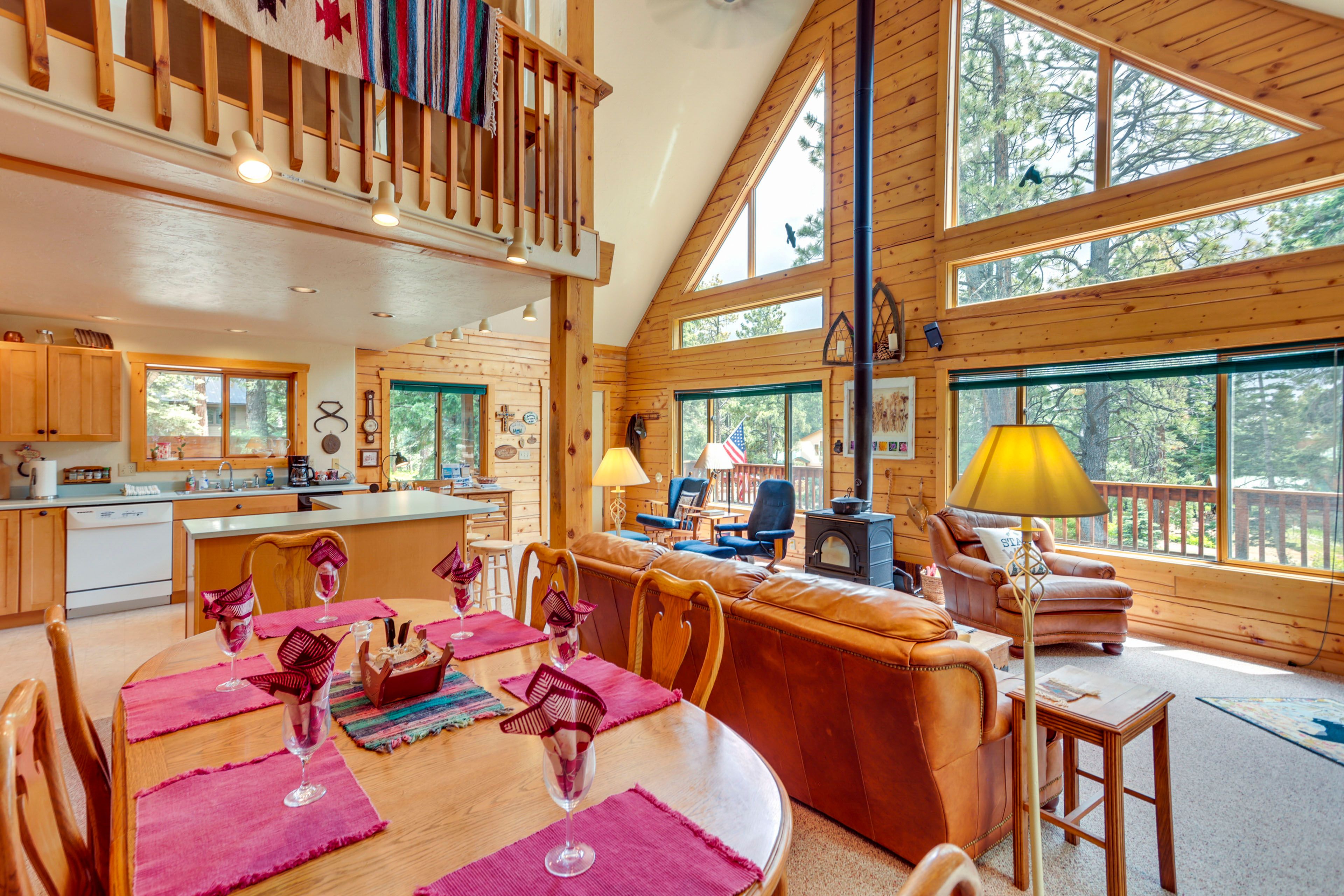Interior | Open Floor Plan | Free WiFi