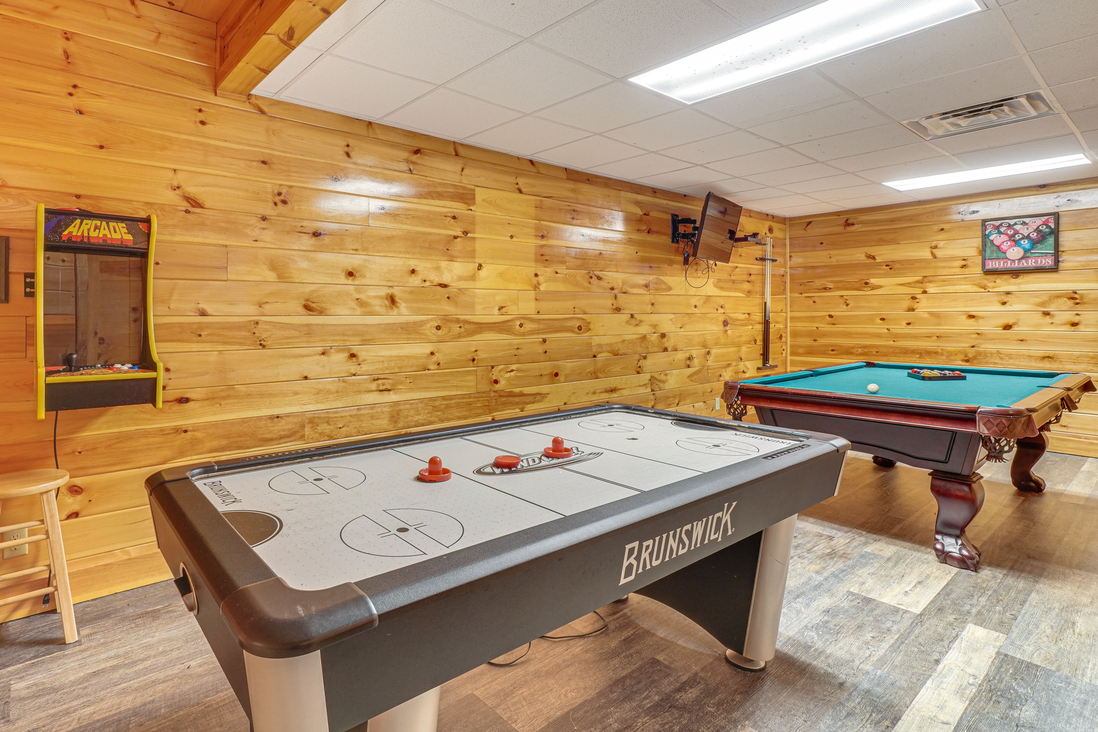 Sevierville Vacation Rental | 5BR | 4BA | 2,800 Sq Ft