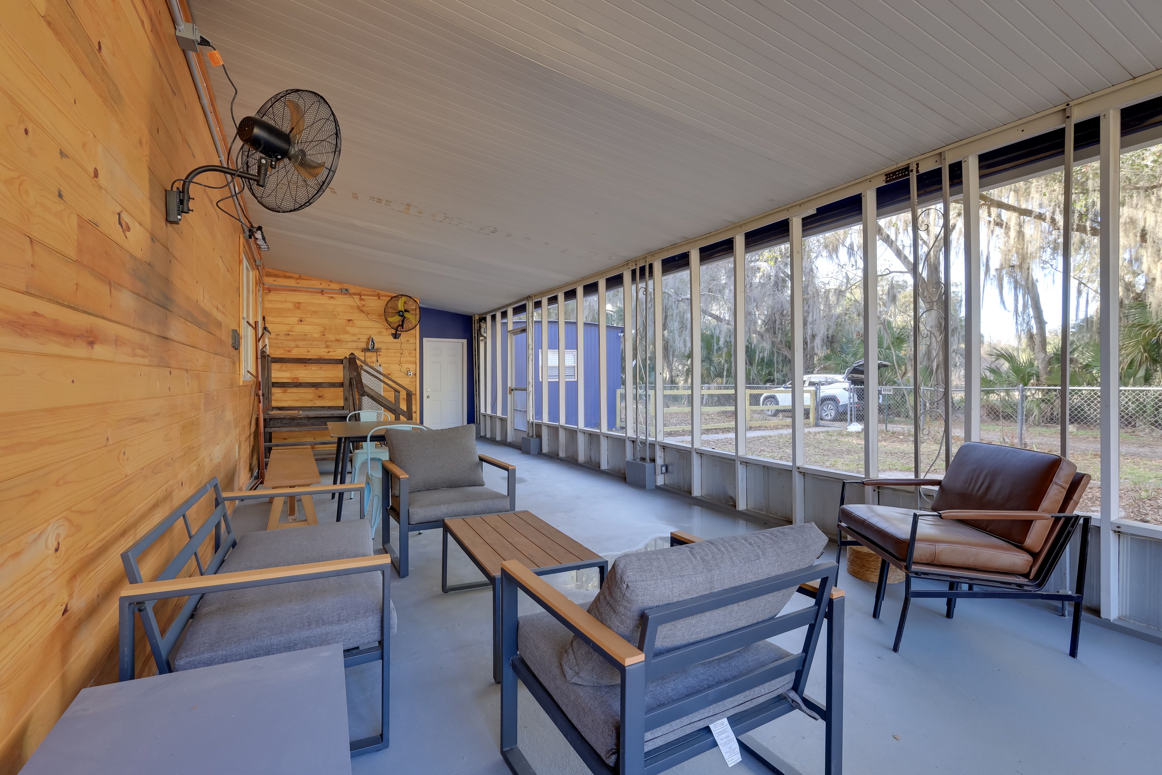 Screened Porch | Outdoor Seating