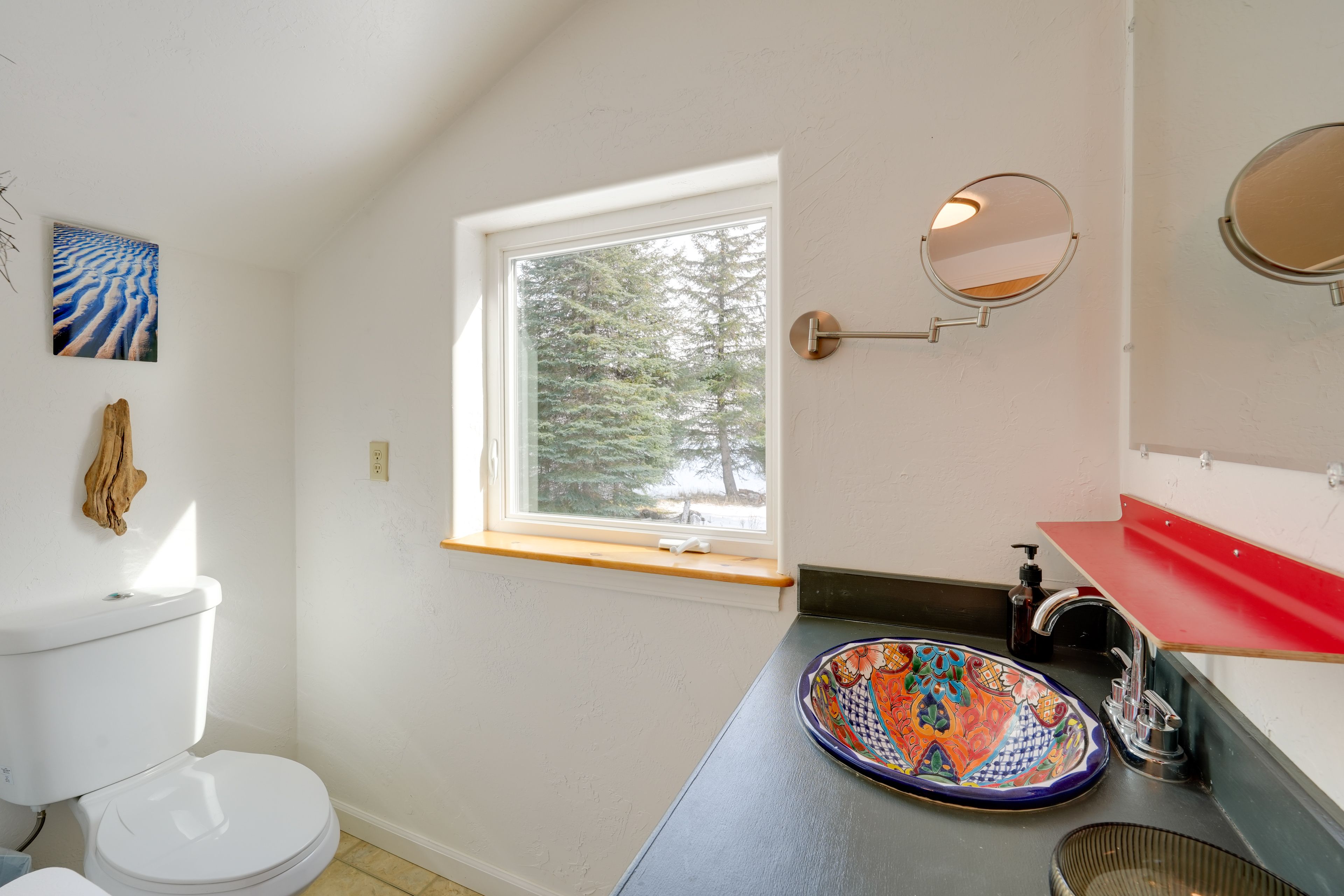 Full Bathroom | 2nd Floor