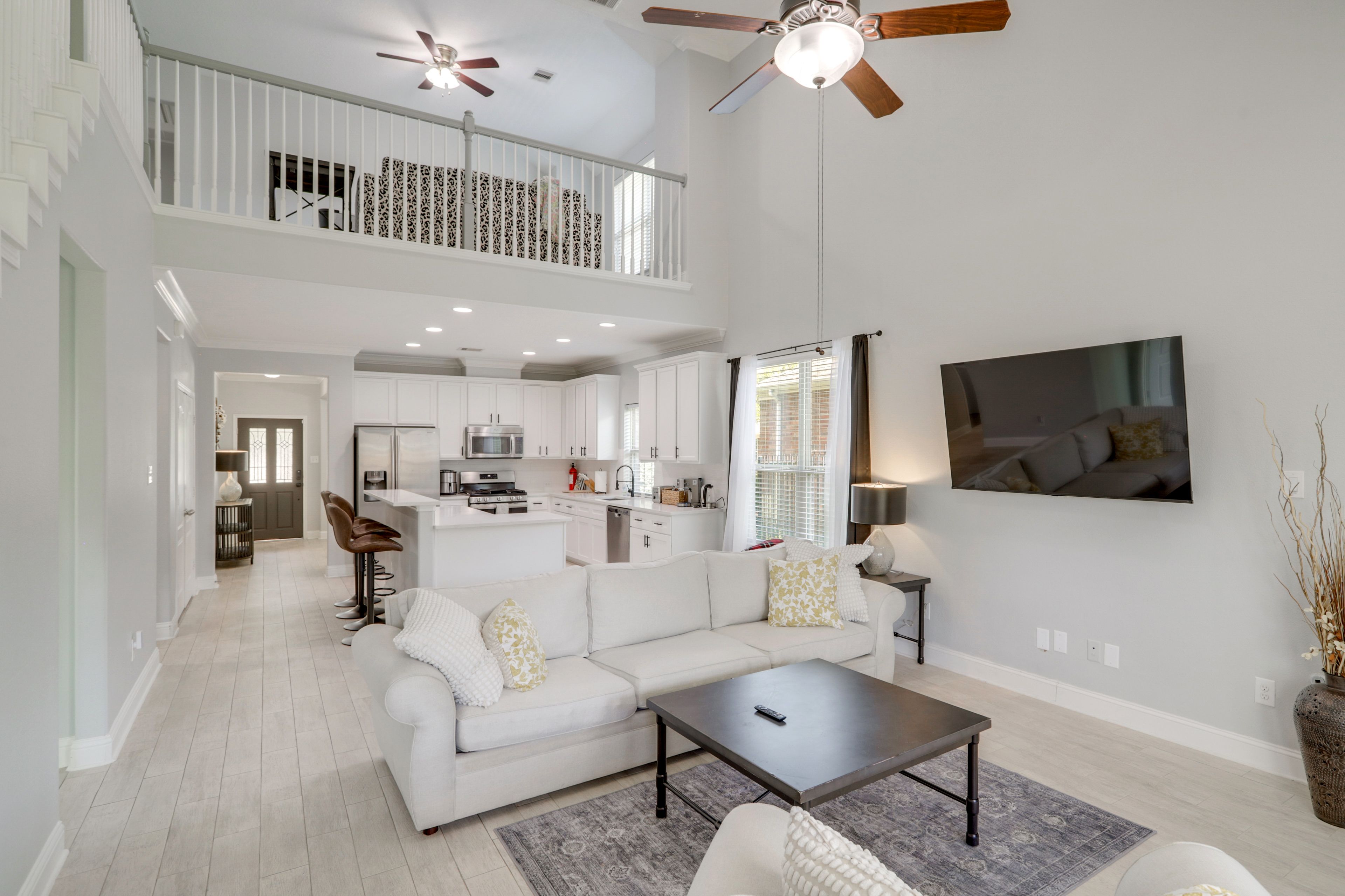 Tomball Vacation Rental | 4BR | 3.5BA | 2,600 Sq Ft