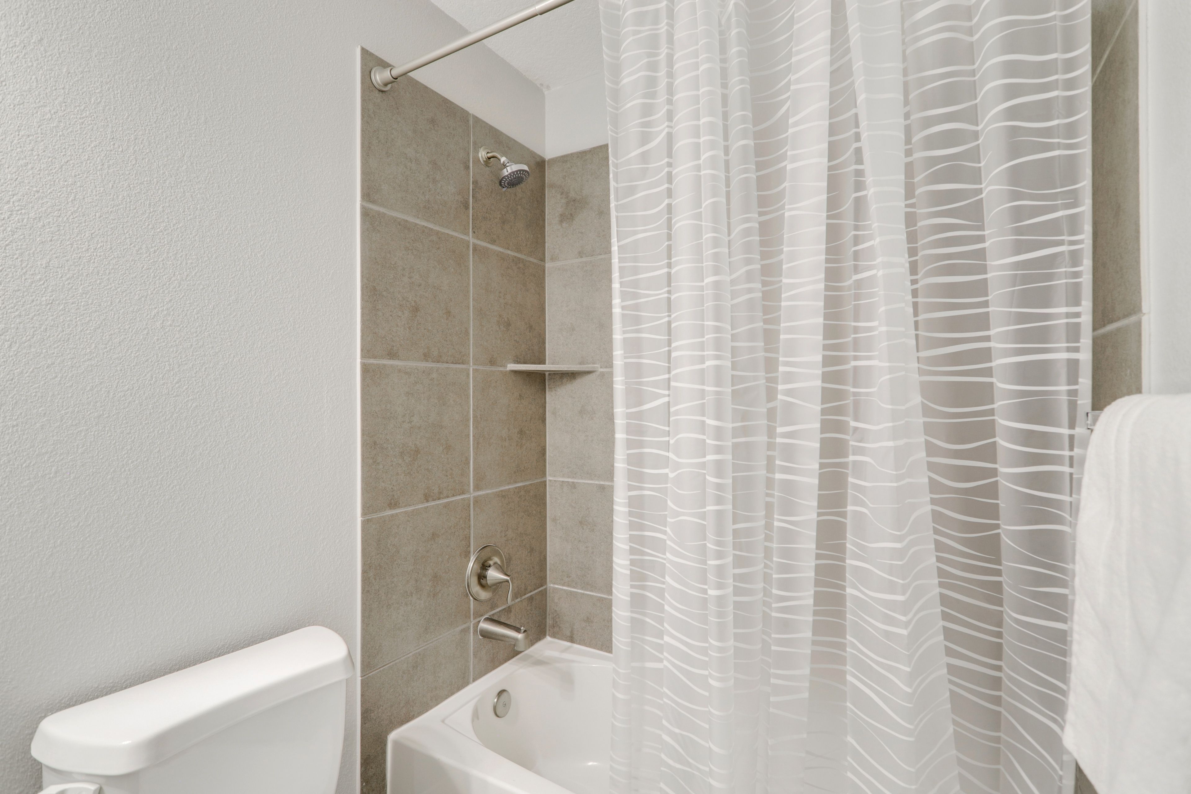 En-Suite Bathroom | 2nd Floor