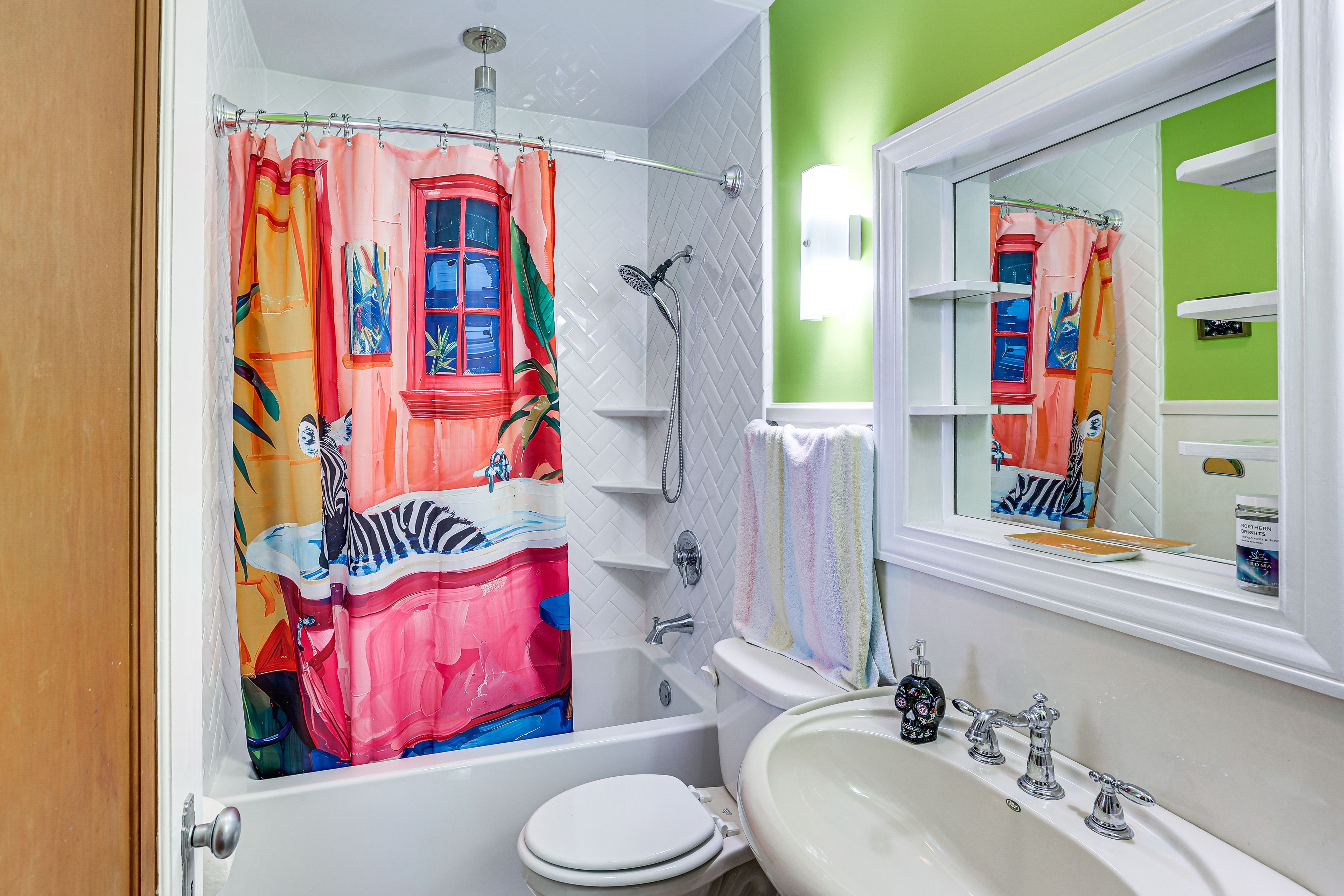 Full Bathroom