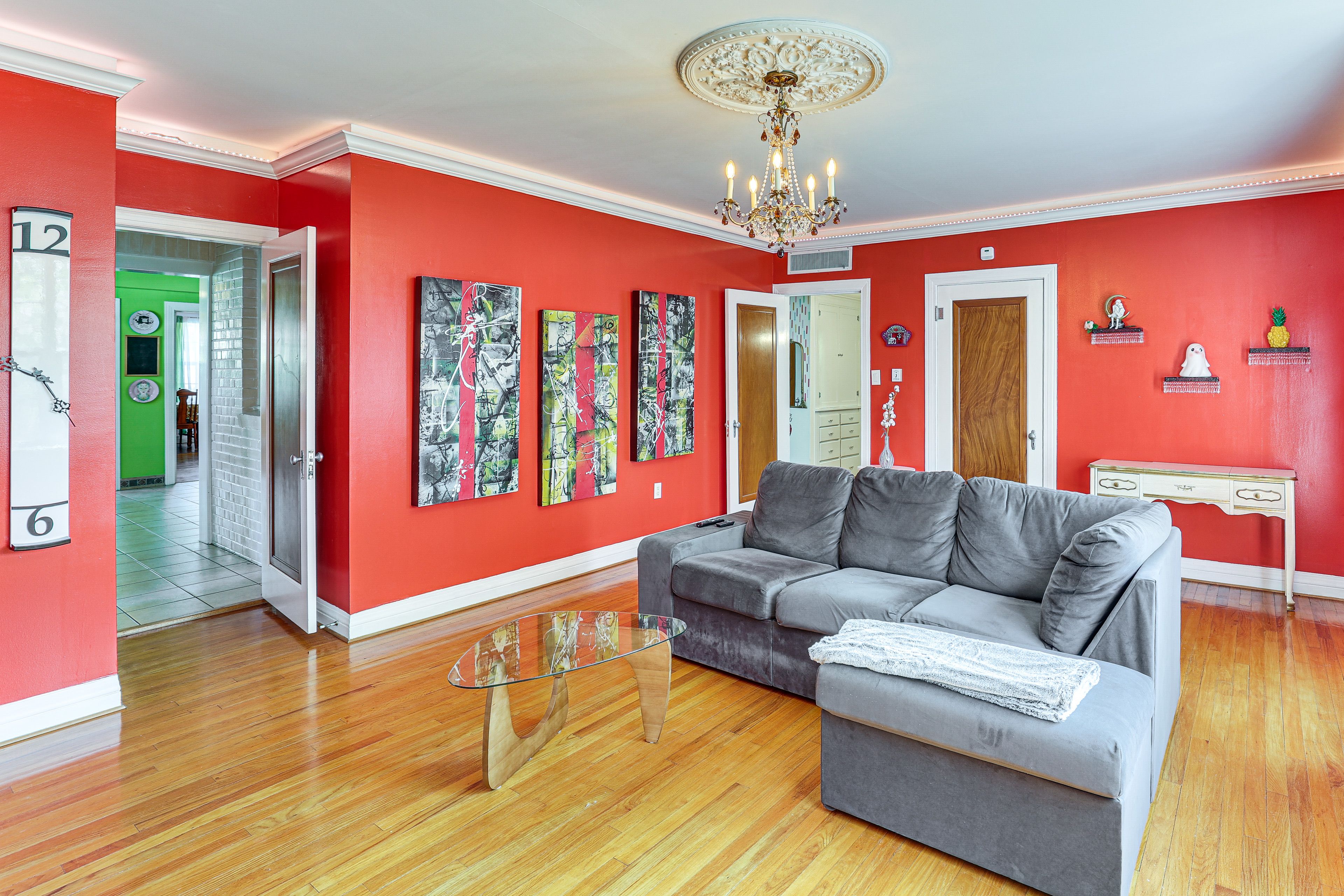 Longview Vacation Rental | 2BR | 2BA | 2,400 Sq Ft