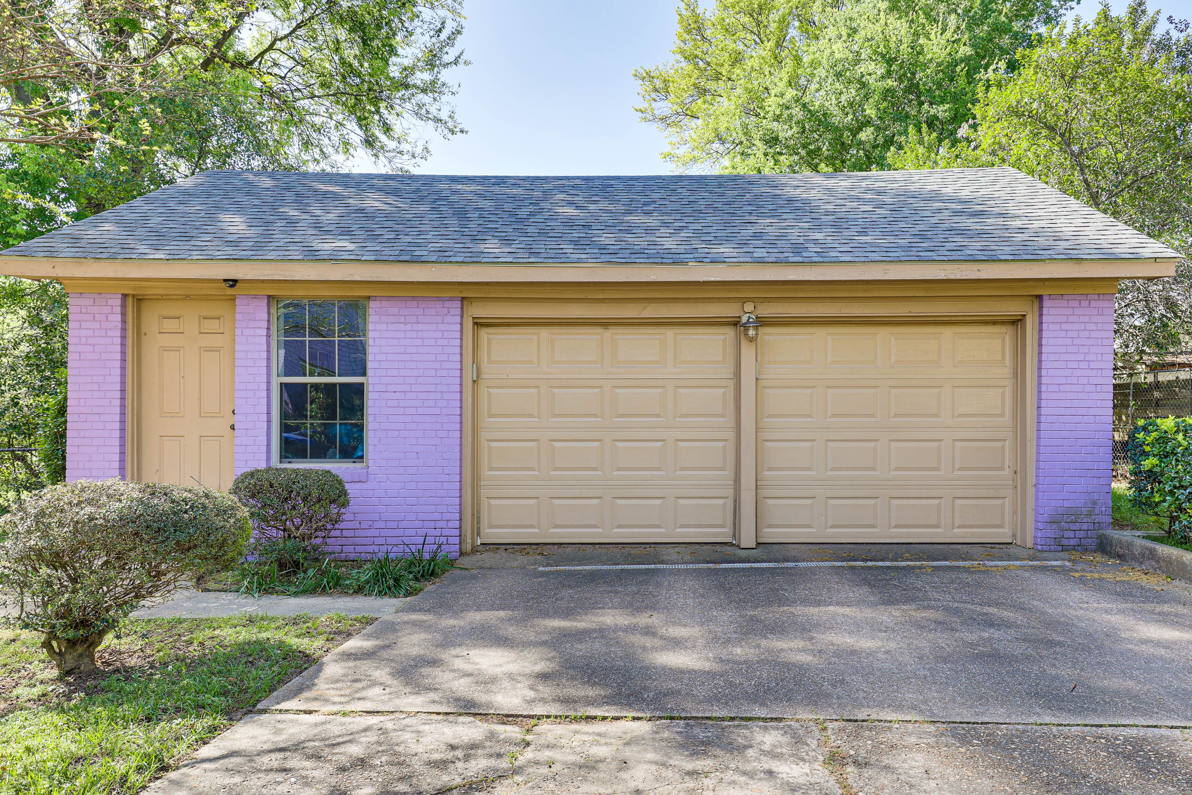 Parking | Carport (1 Vehicle) | Driveway (3 Vehicles) | Street Parking