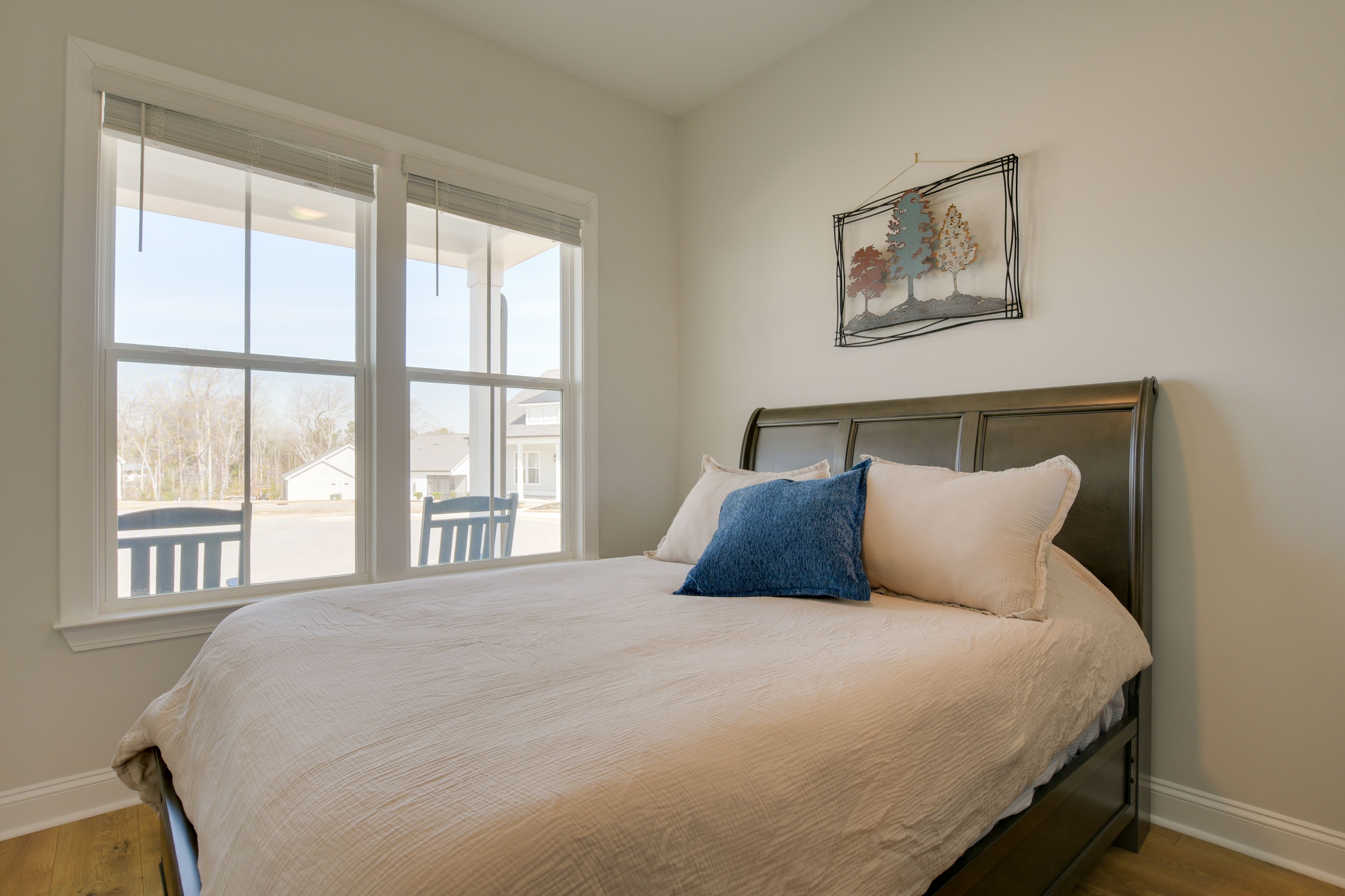 Bedroom 2 | Queen Bed | 1st Floor