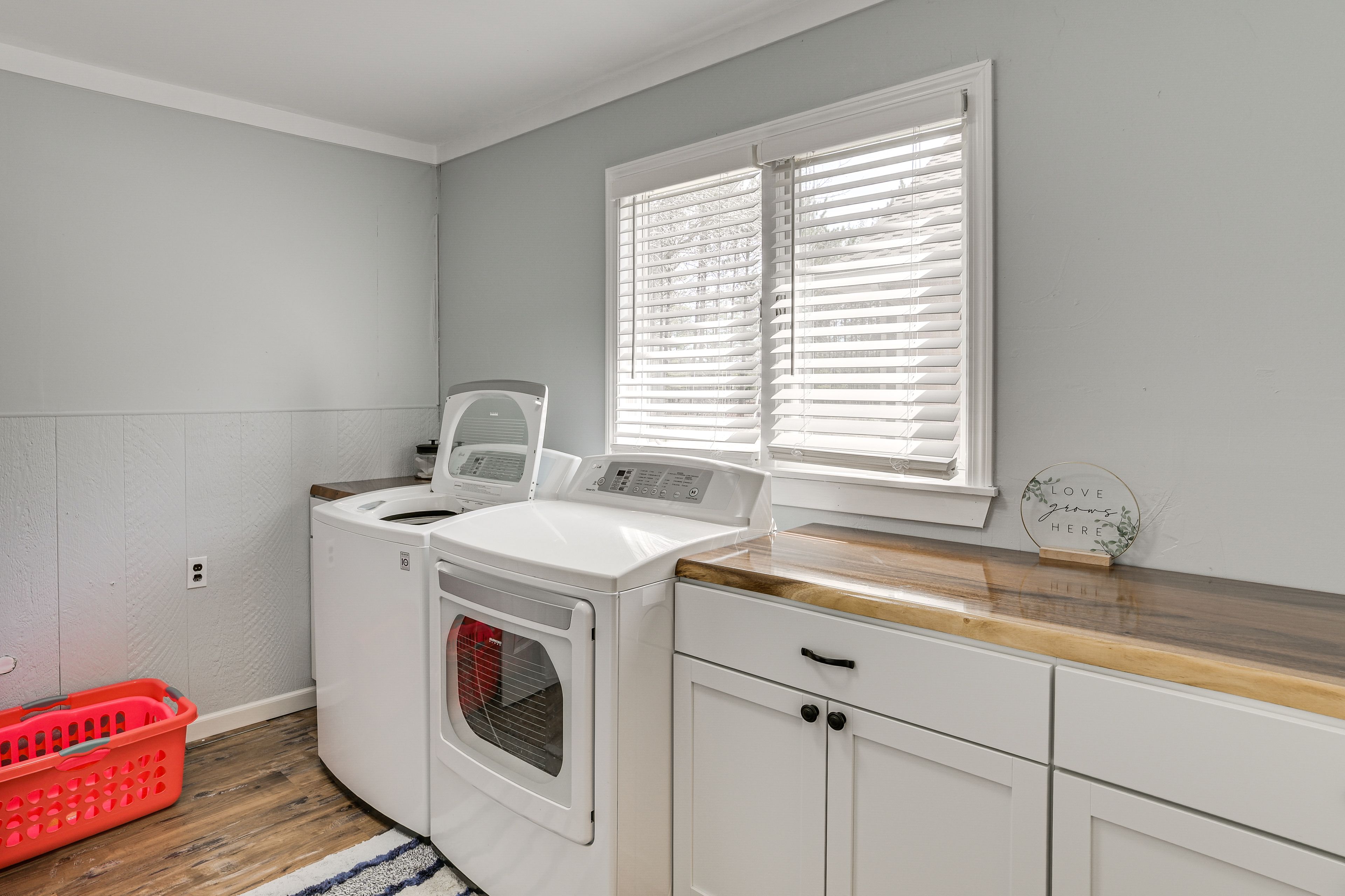 Laundry | 1st Floor