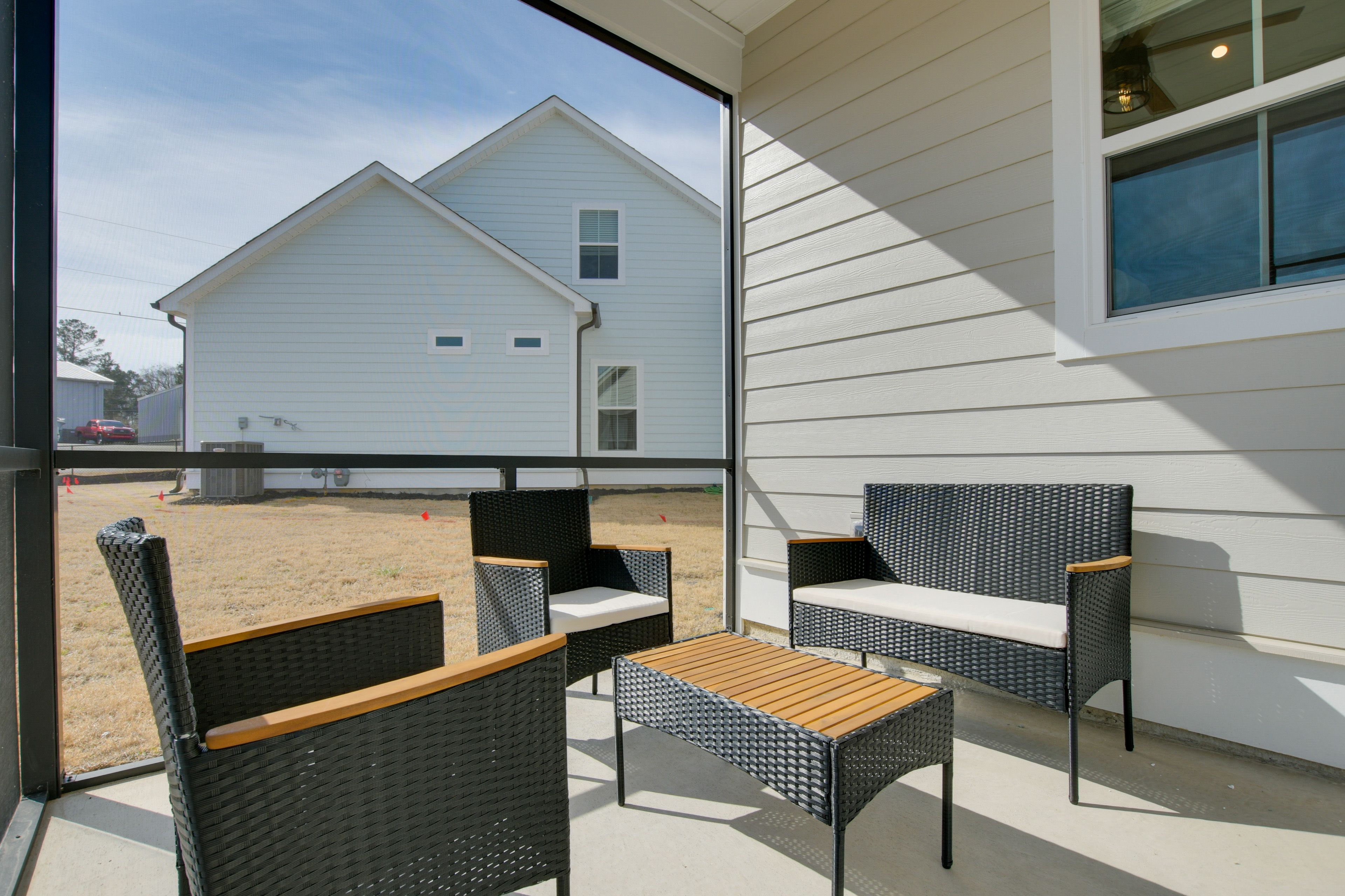 Screened-In Patio | Gas Grill | Fire Table